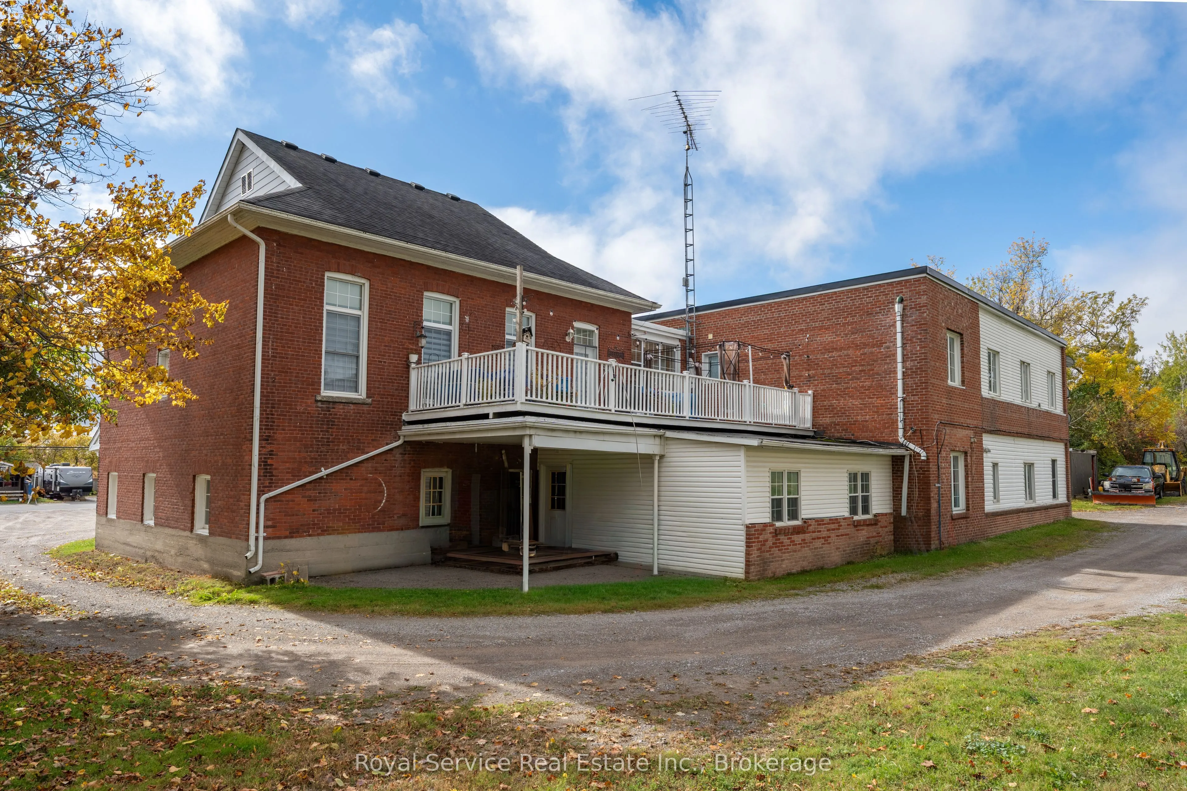 3246 County Road 2 Road