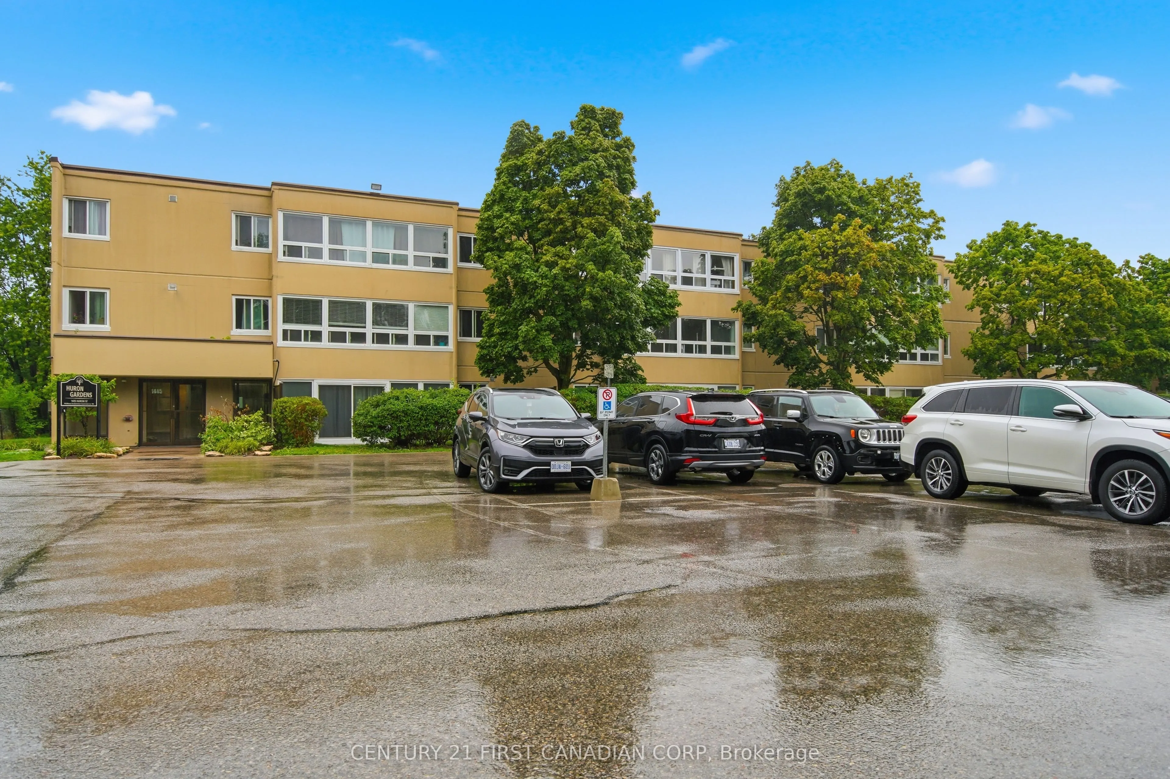 1445 HURON Street #306