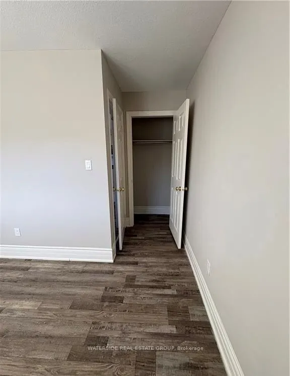 81 Dundas Street #4