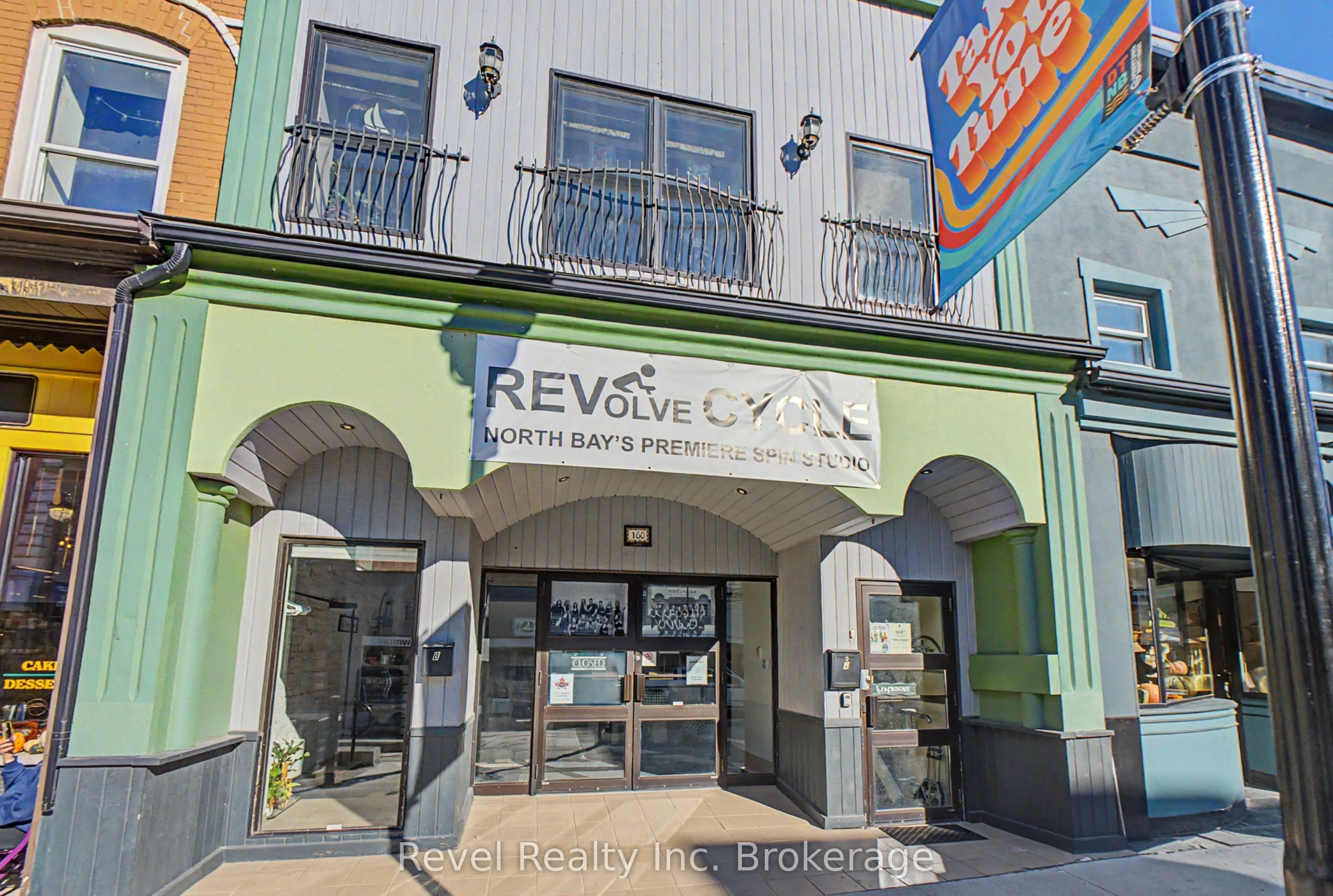 160 Main Street W