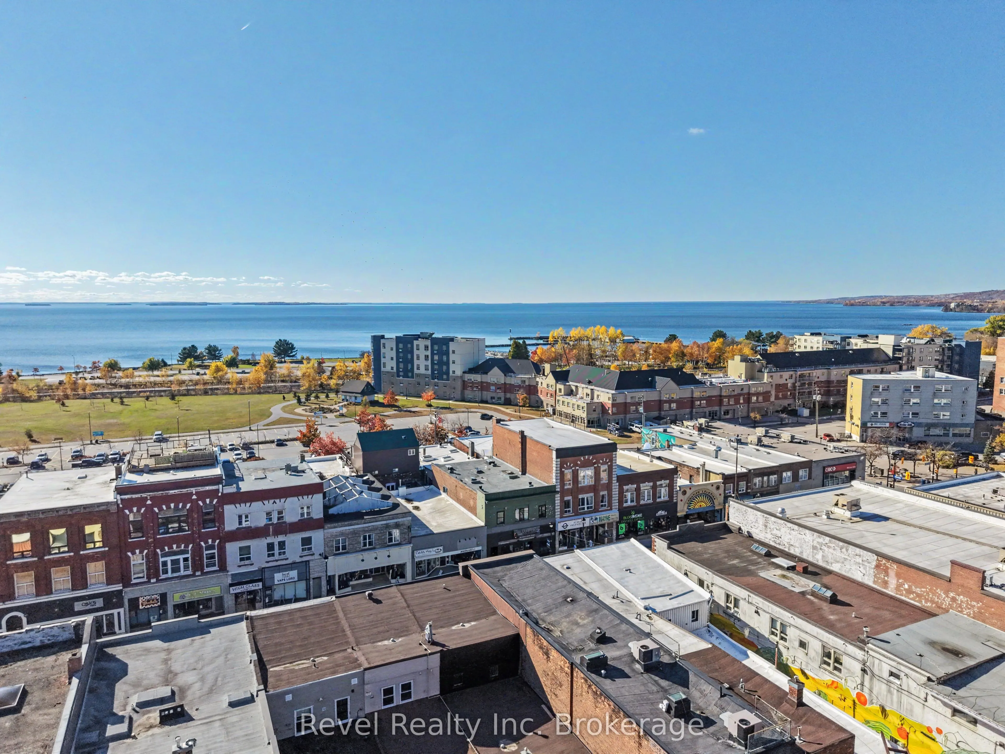 160 Main Street W