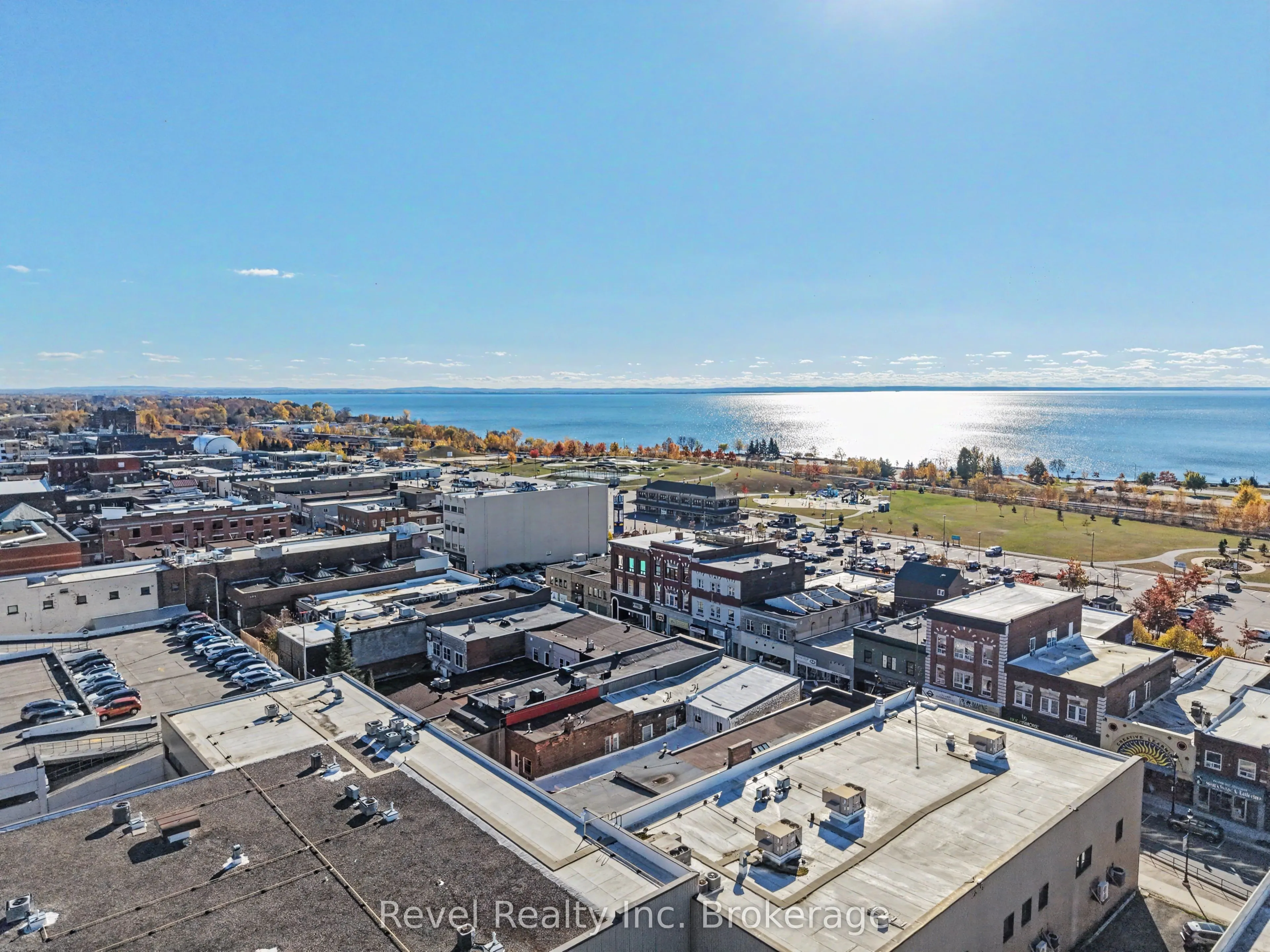 160 Main Street W