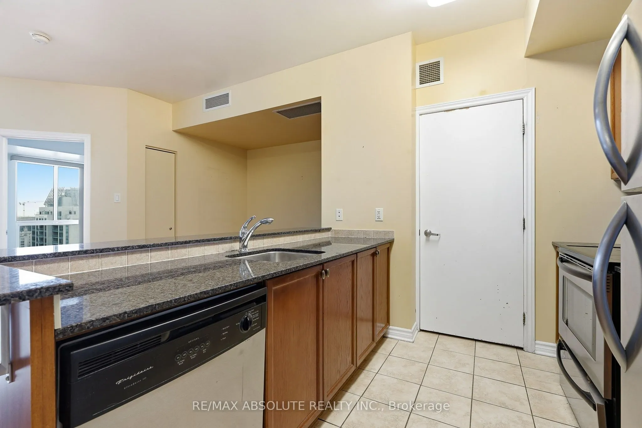 200 Rideau Street #2205