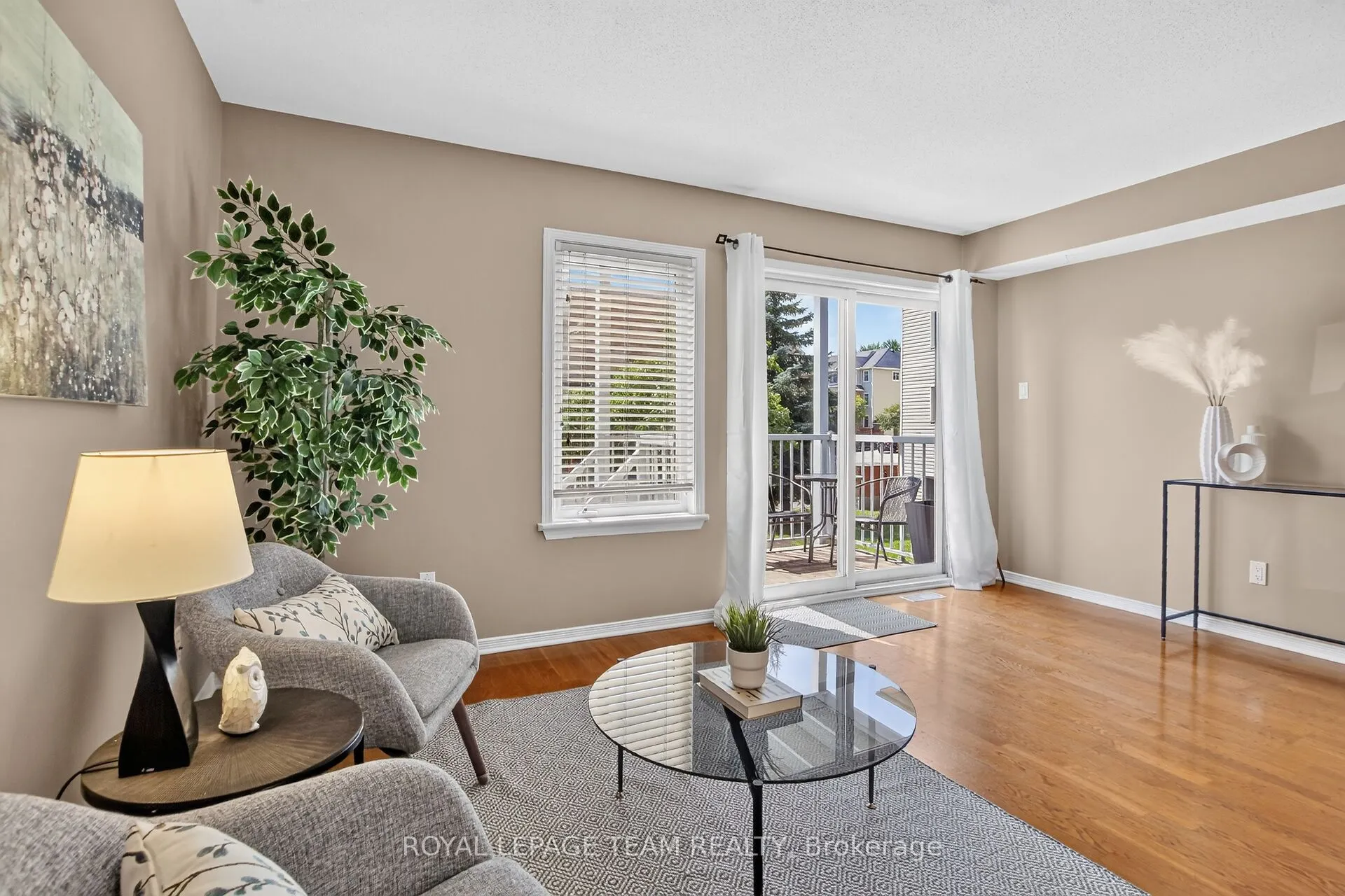 255 Deercroft Avenue #1