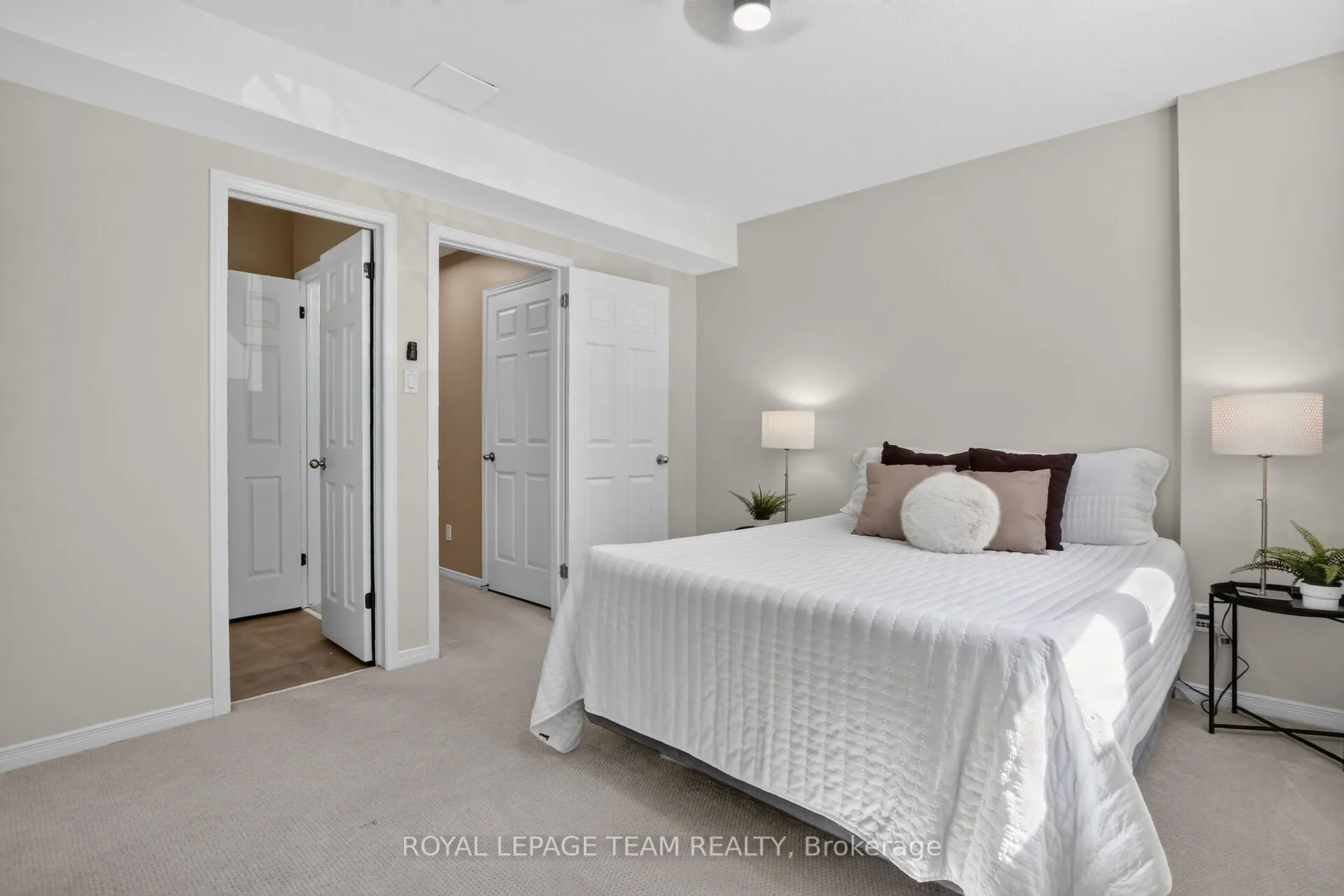 255 Deercroft Avenue #1