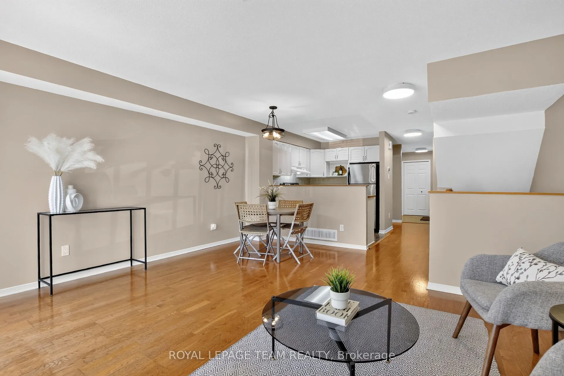 255 Deercroft Avenue #1