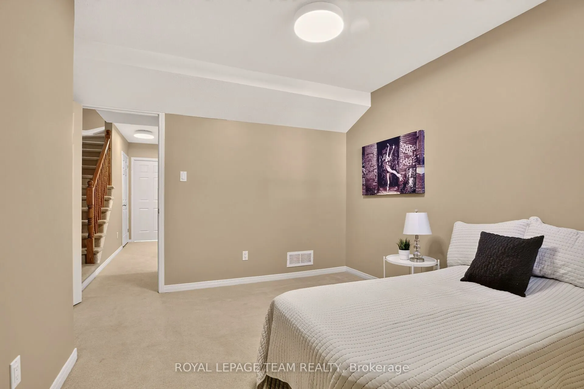 255 Deercroft Avenue #1