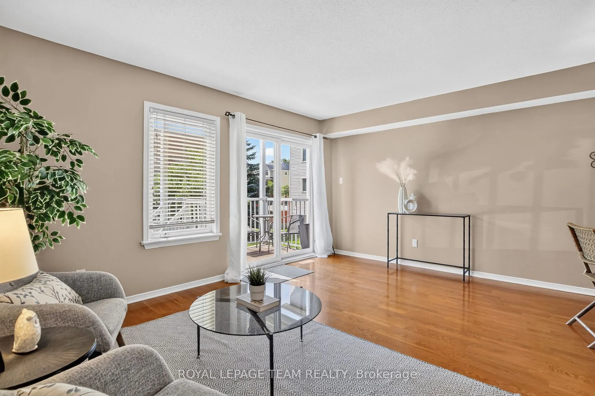 255 Deercroft Avenue #1