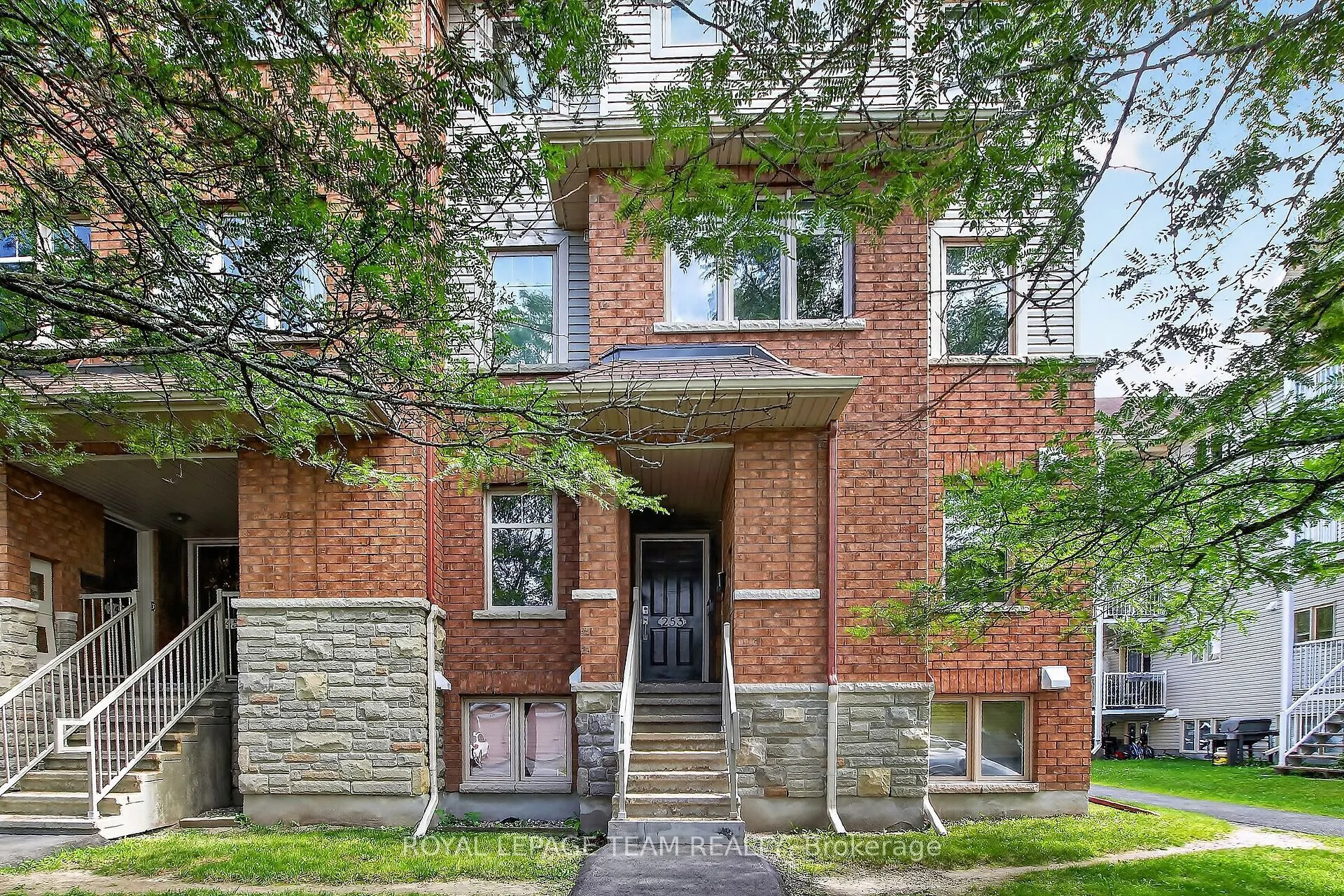 255 Deercroft Avenue #1