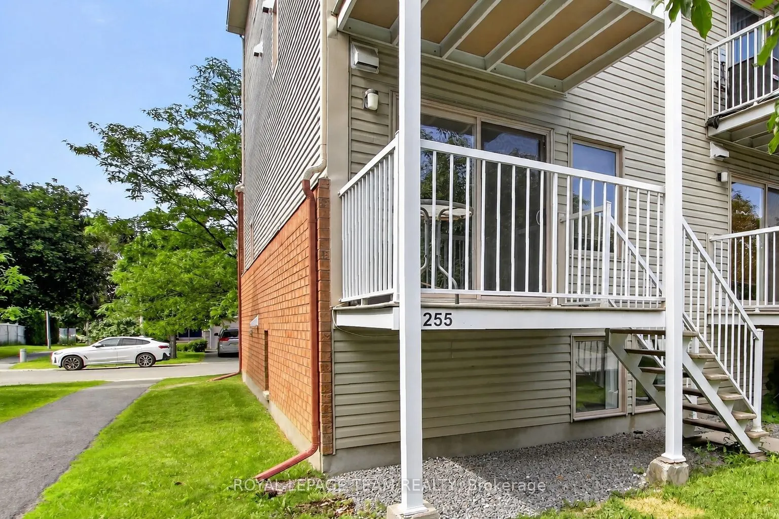 255 Deercroft Avenue #1