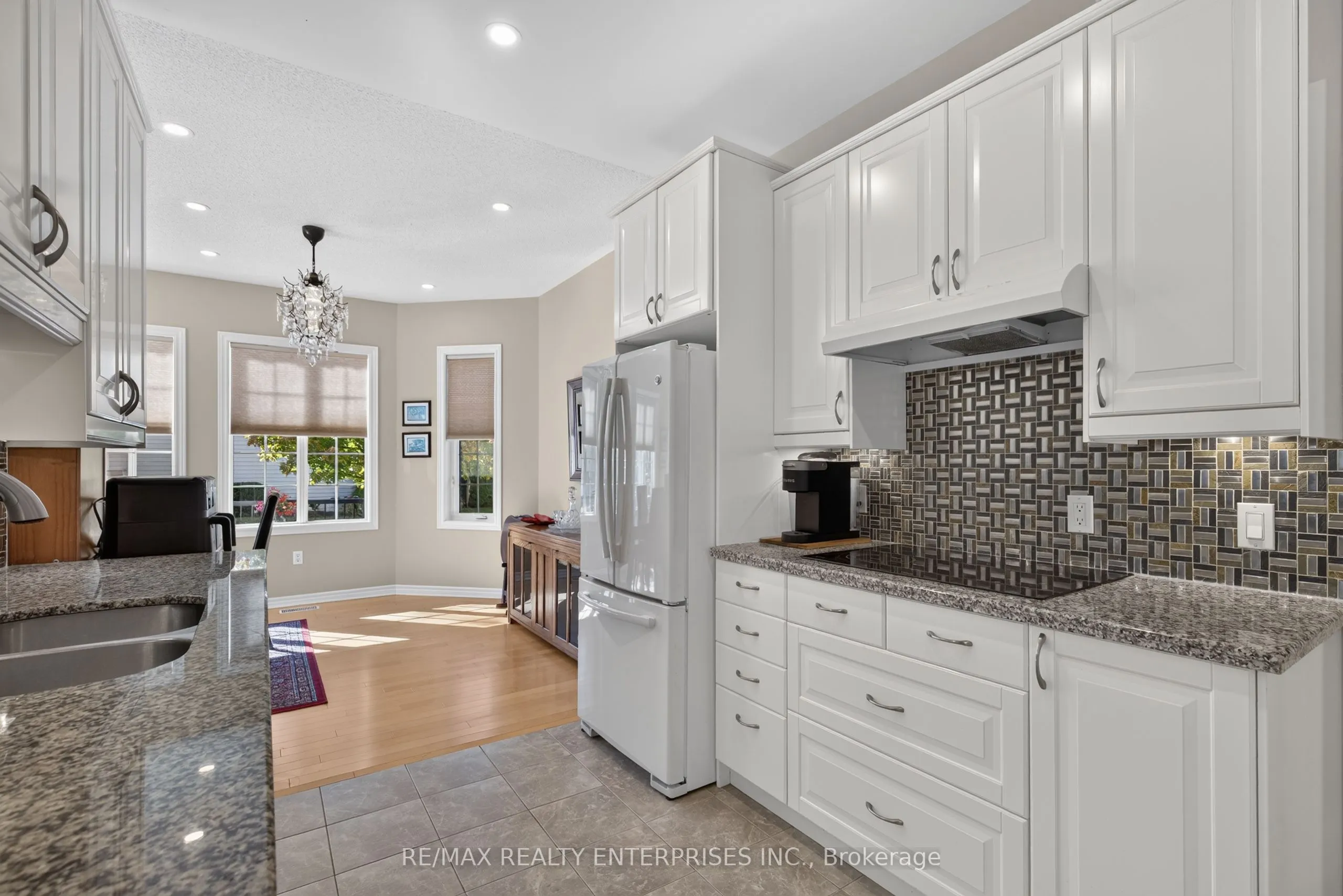 258 Silverbirch Boulevard #23