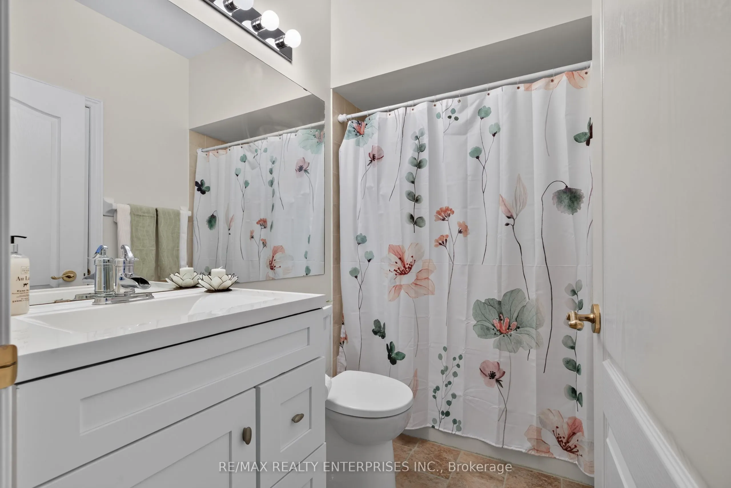 258 Silverbirch Boulevard #23