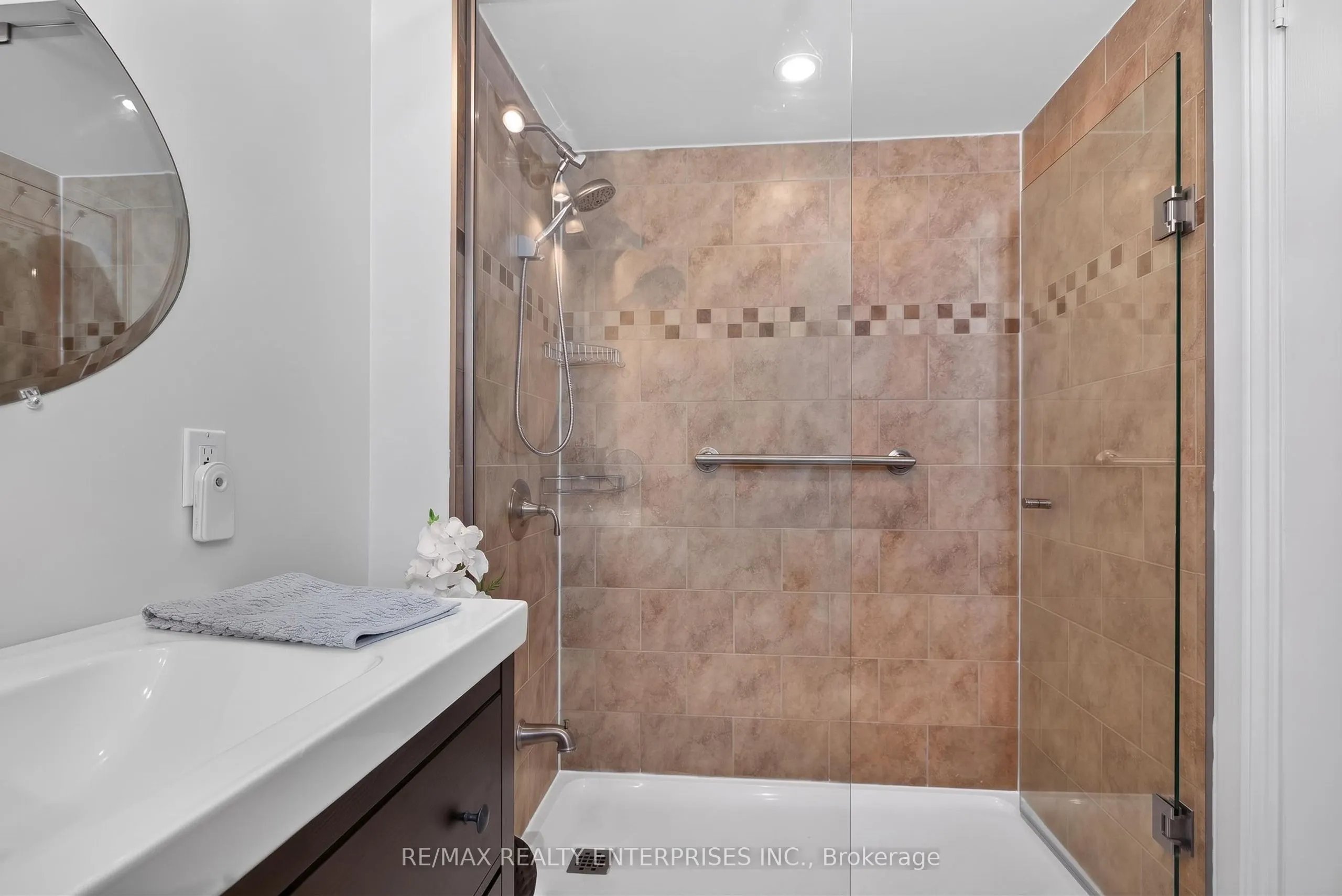 258 Silverbirch Boulevard #23