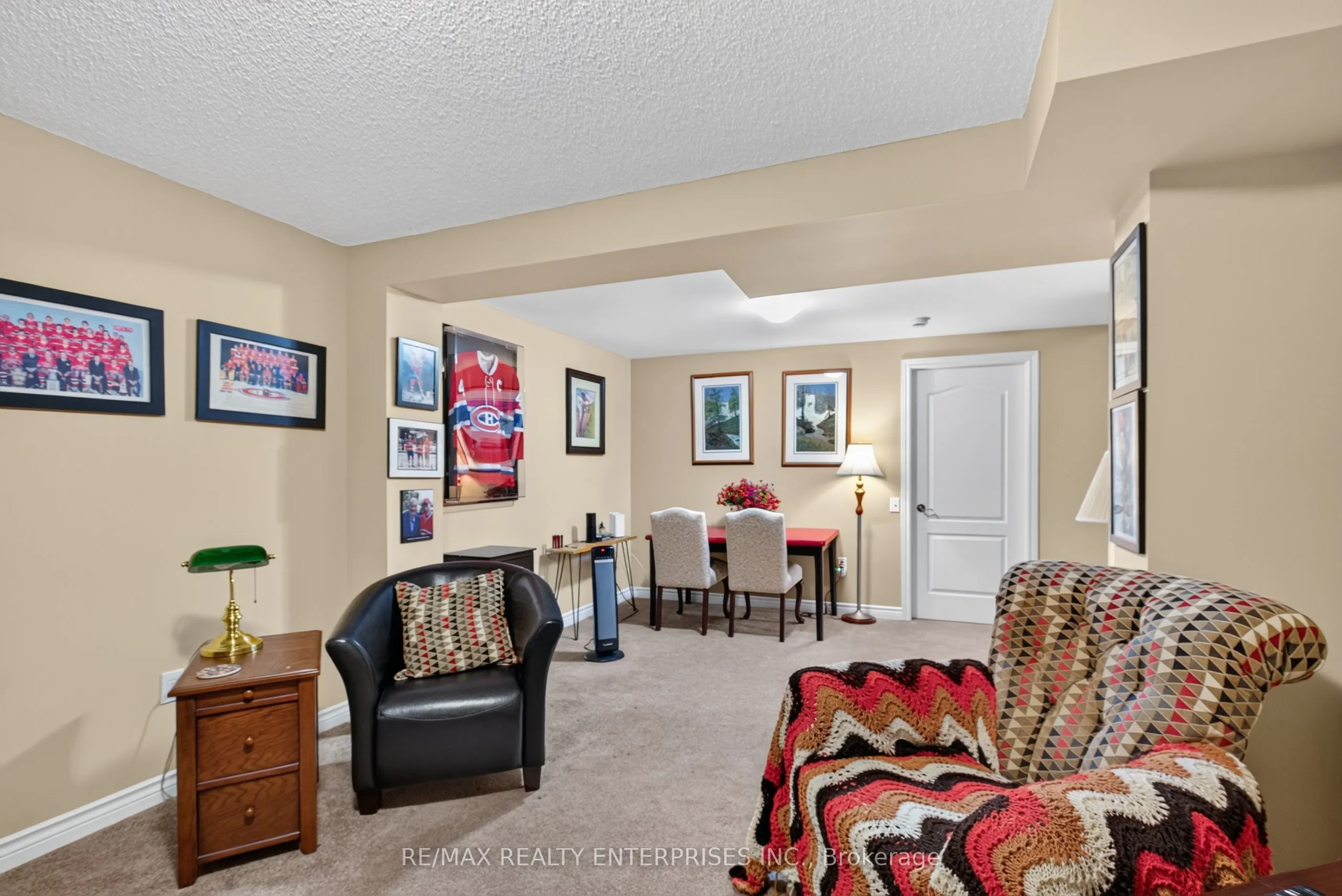 258 Silverbirch Boulevard #23