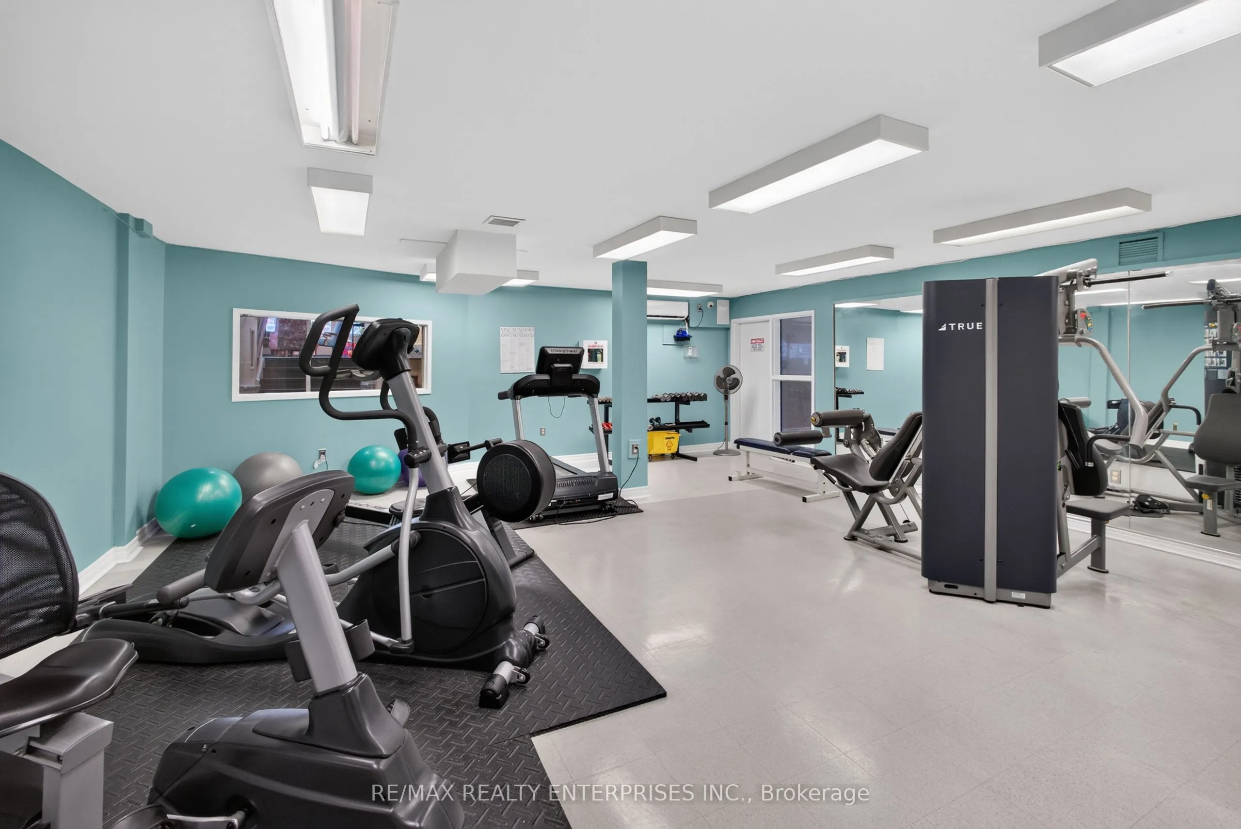 258 Silverbirch Boulevard #23