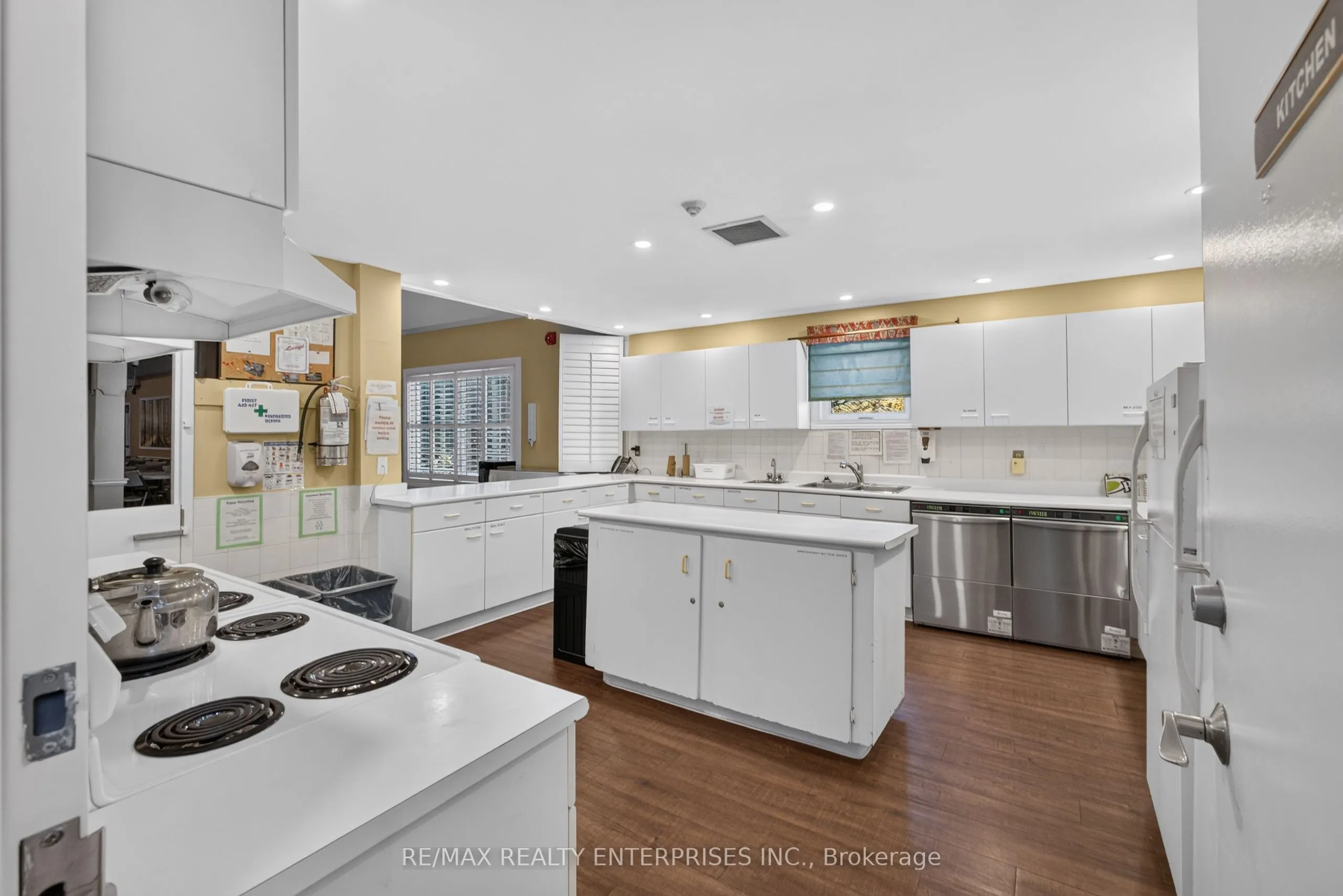 258 Silverbirch Boulevard #23