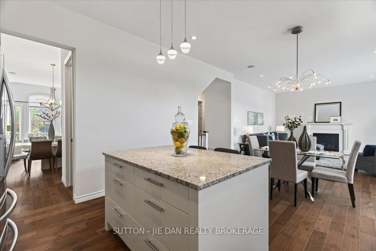 2361 TORREY PINES Way