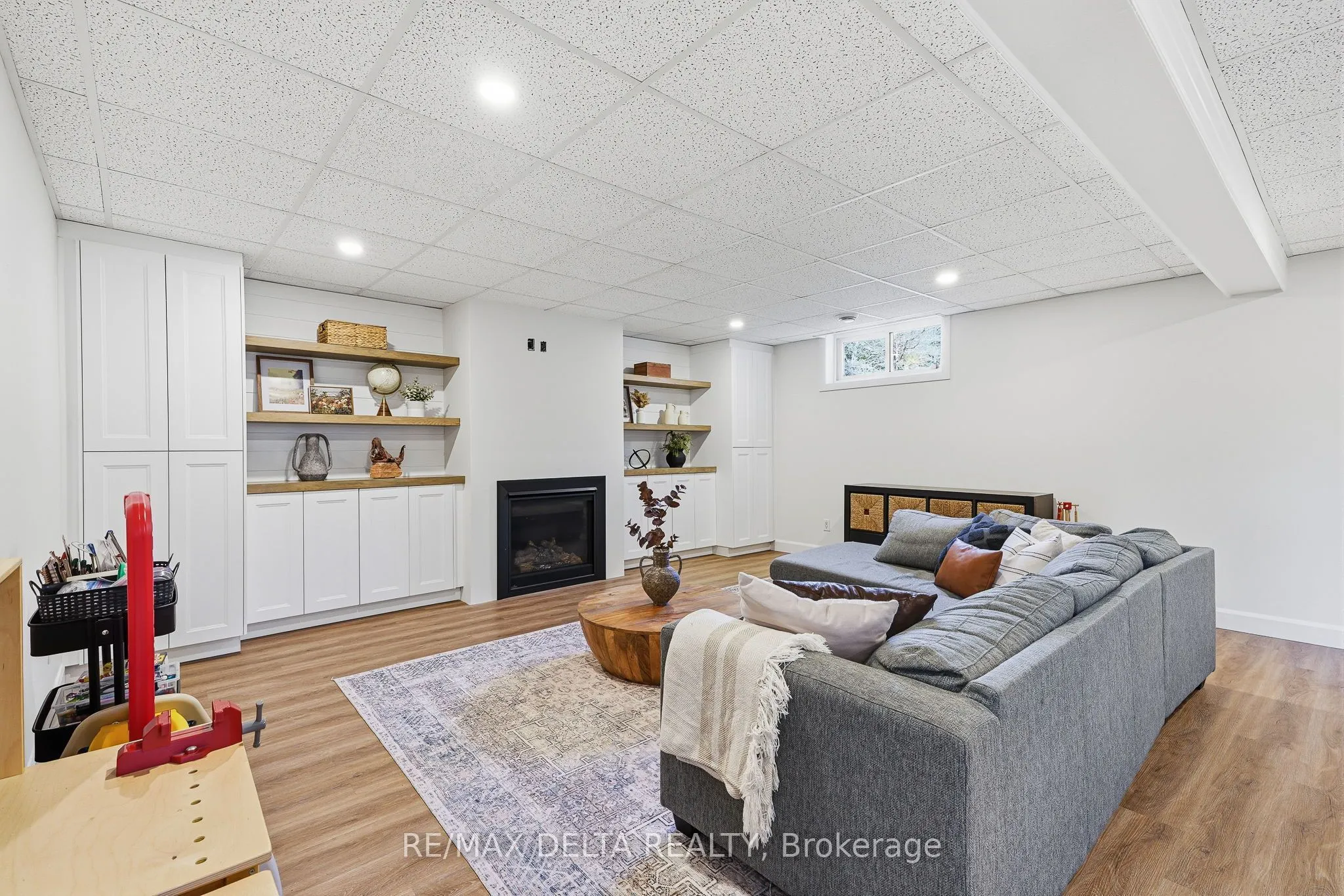 2057 Lemery Street