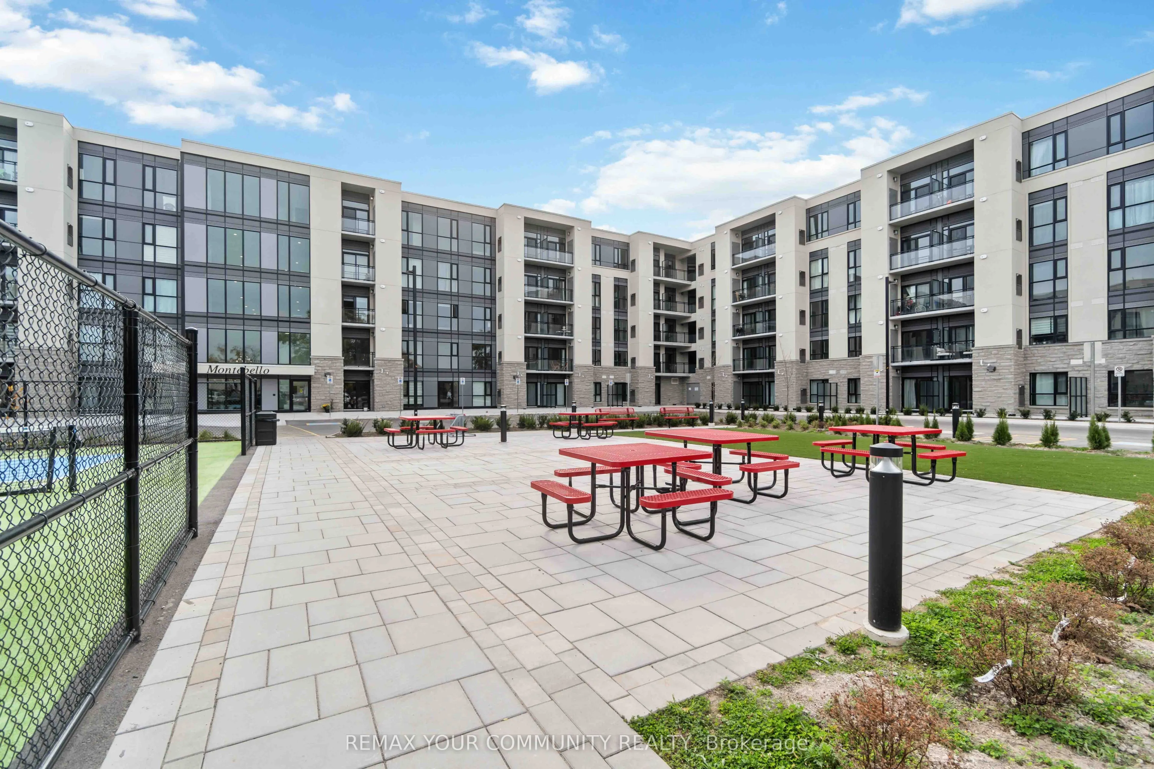 50 Herrick Avenue #Upper PH04