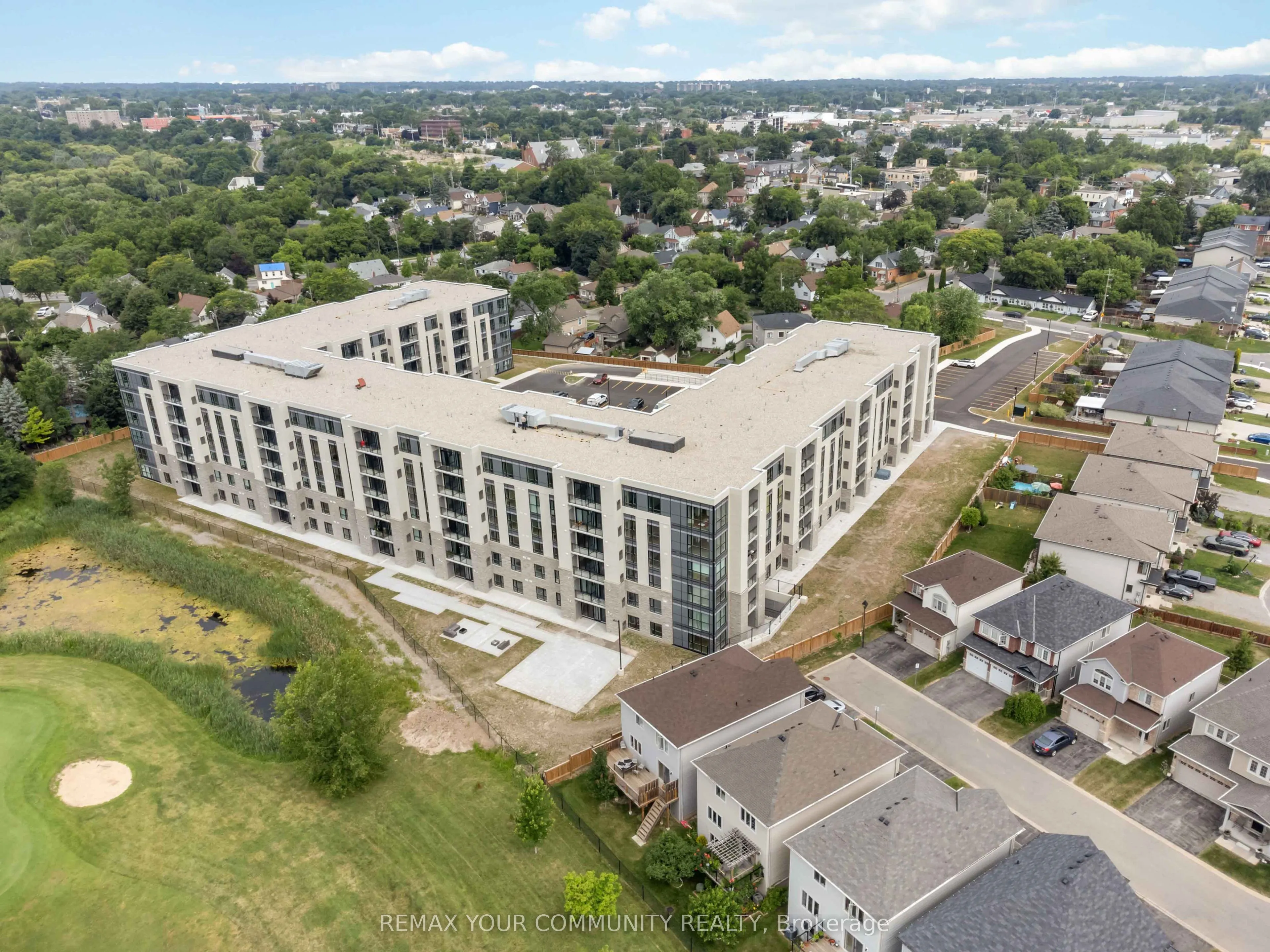 50 Herrick Avenue #Upper PH04