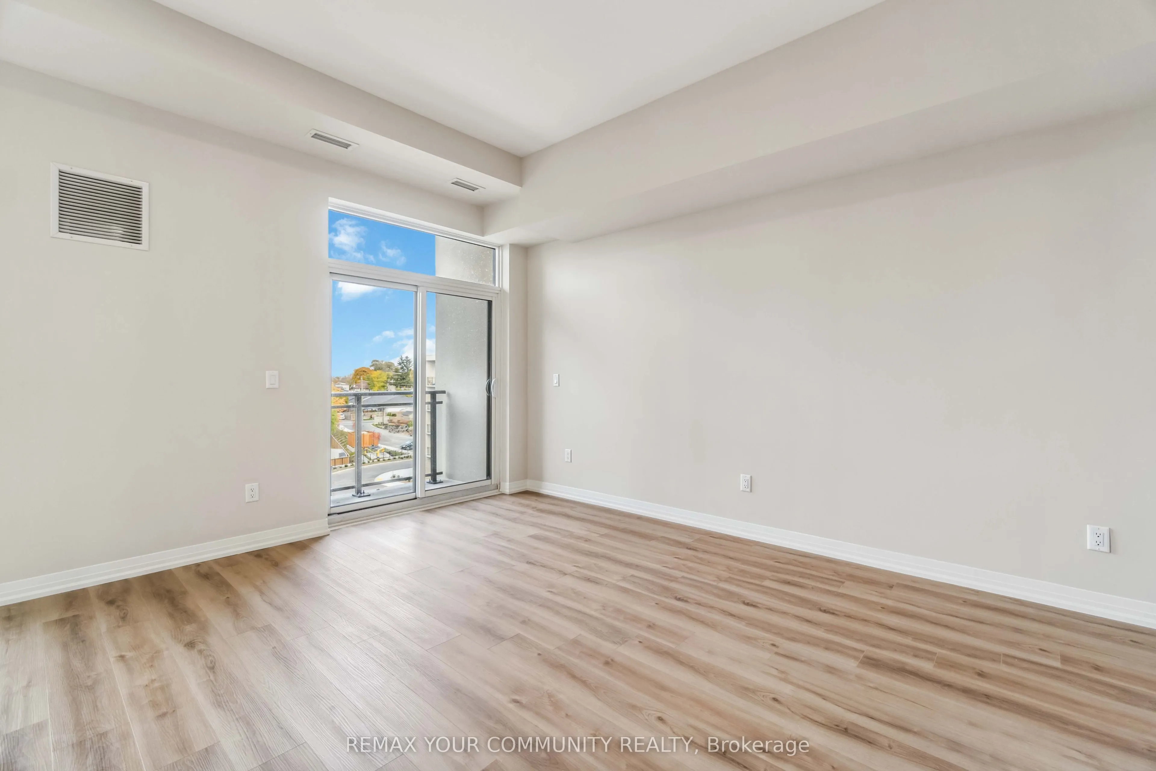 50 Herrick Avenue #Upper PH04
