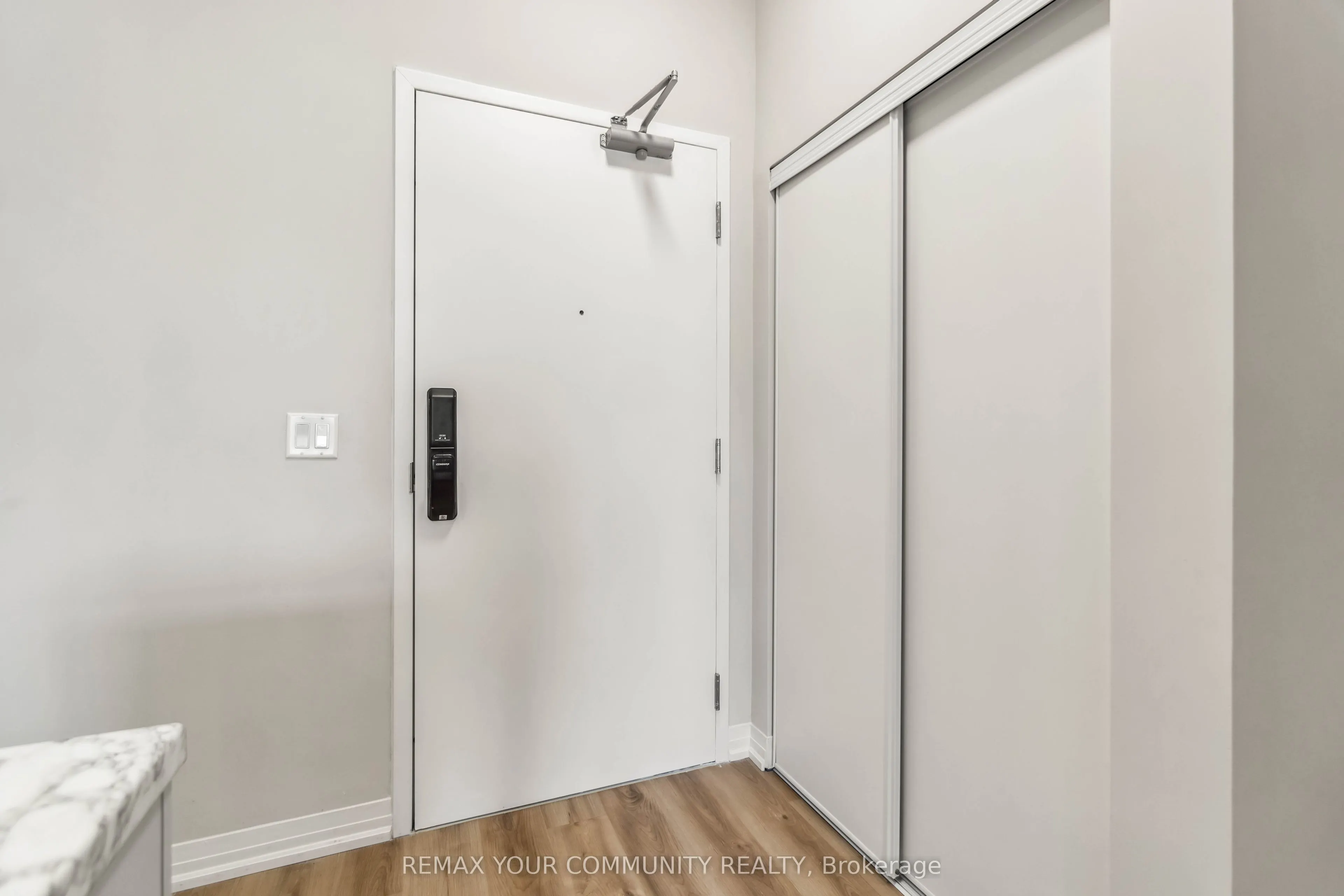 50 Herrick Avenue #Upper PH04