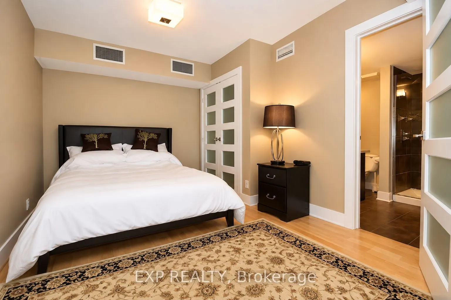 160 George Street #401