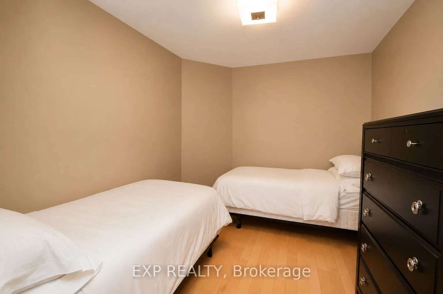 160 George Street #401
