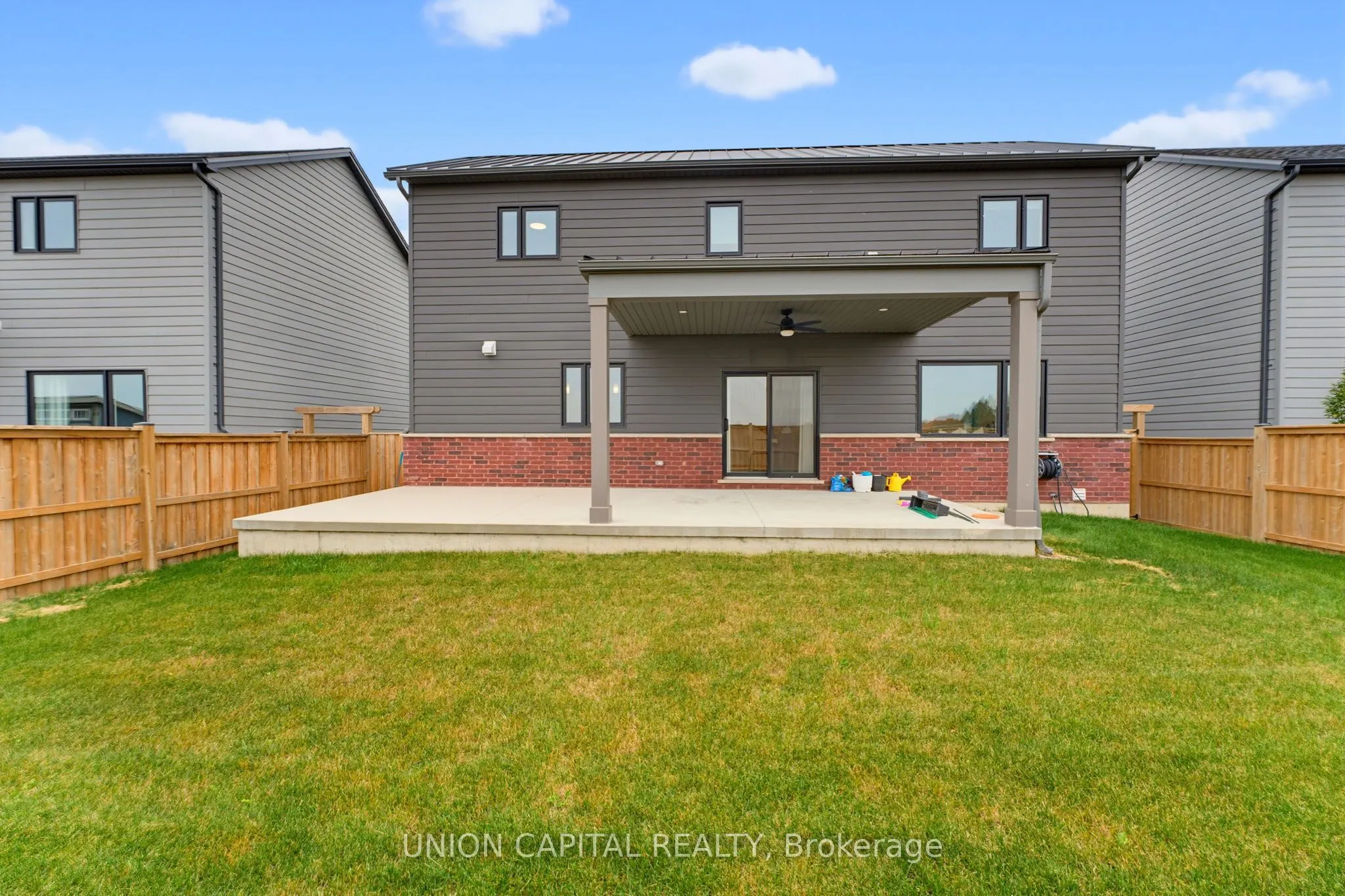 17 Totten Street