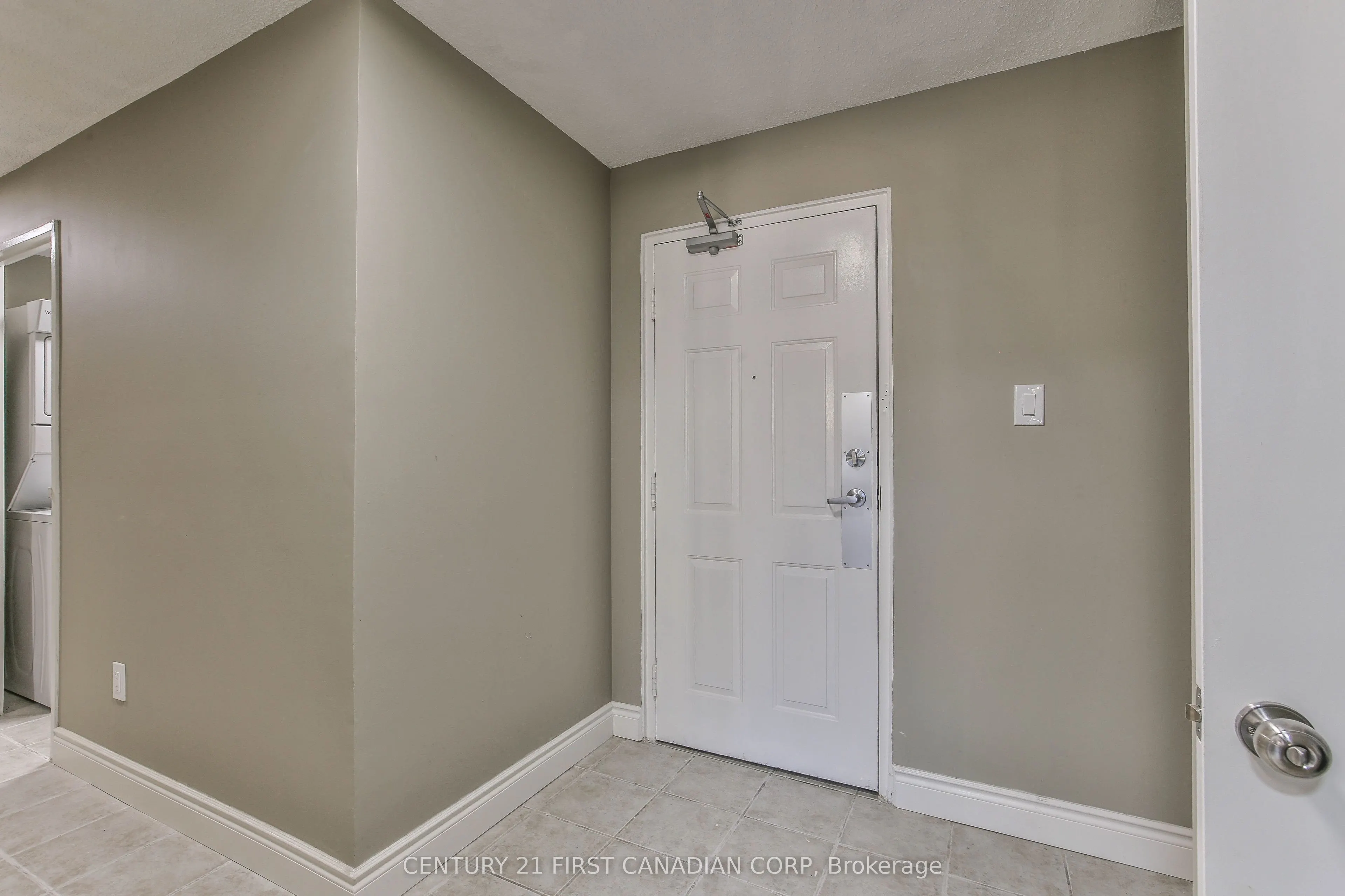 1445 Huron Street #207