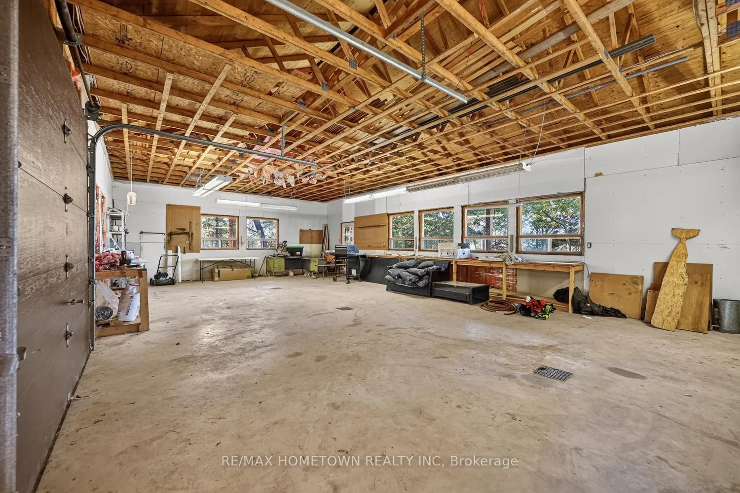 938 Burma Lane