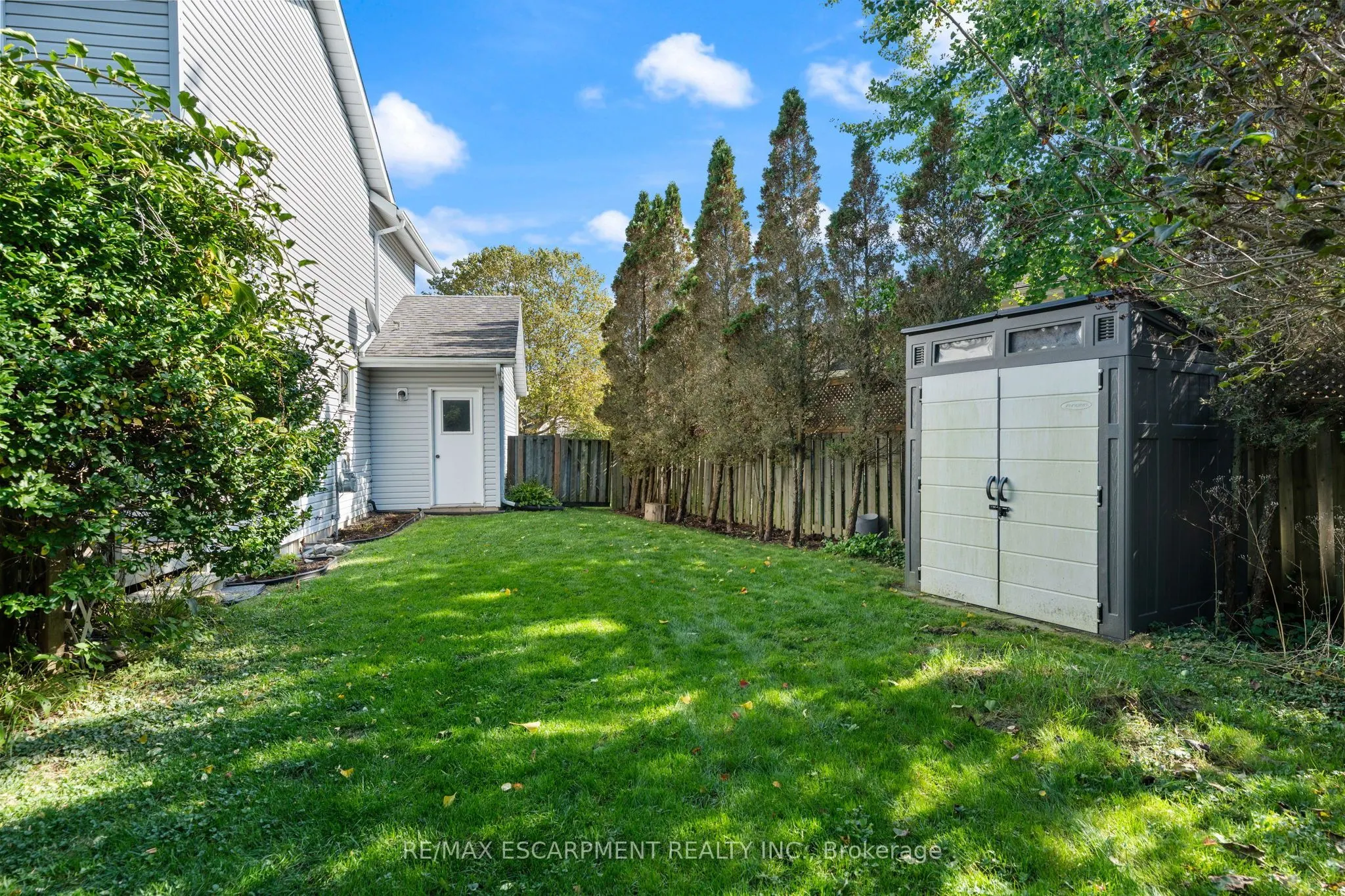 29 Leslie Avenue