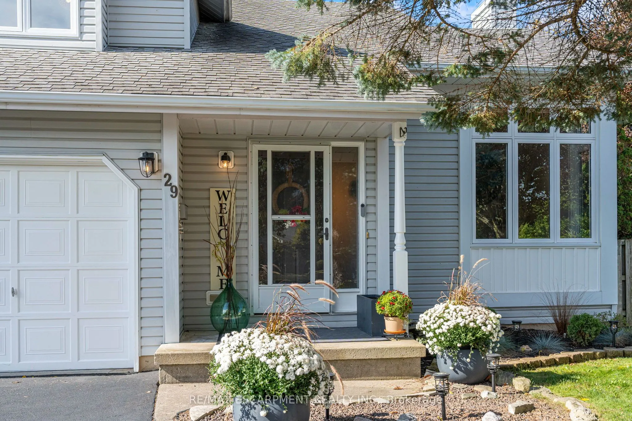 29 Leslie Avenue