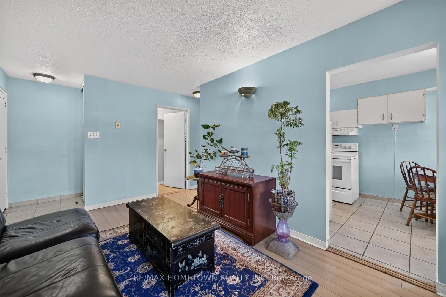 323 Main Street W #105