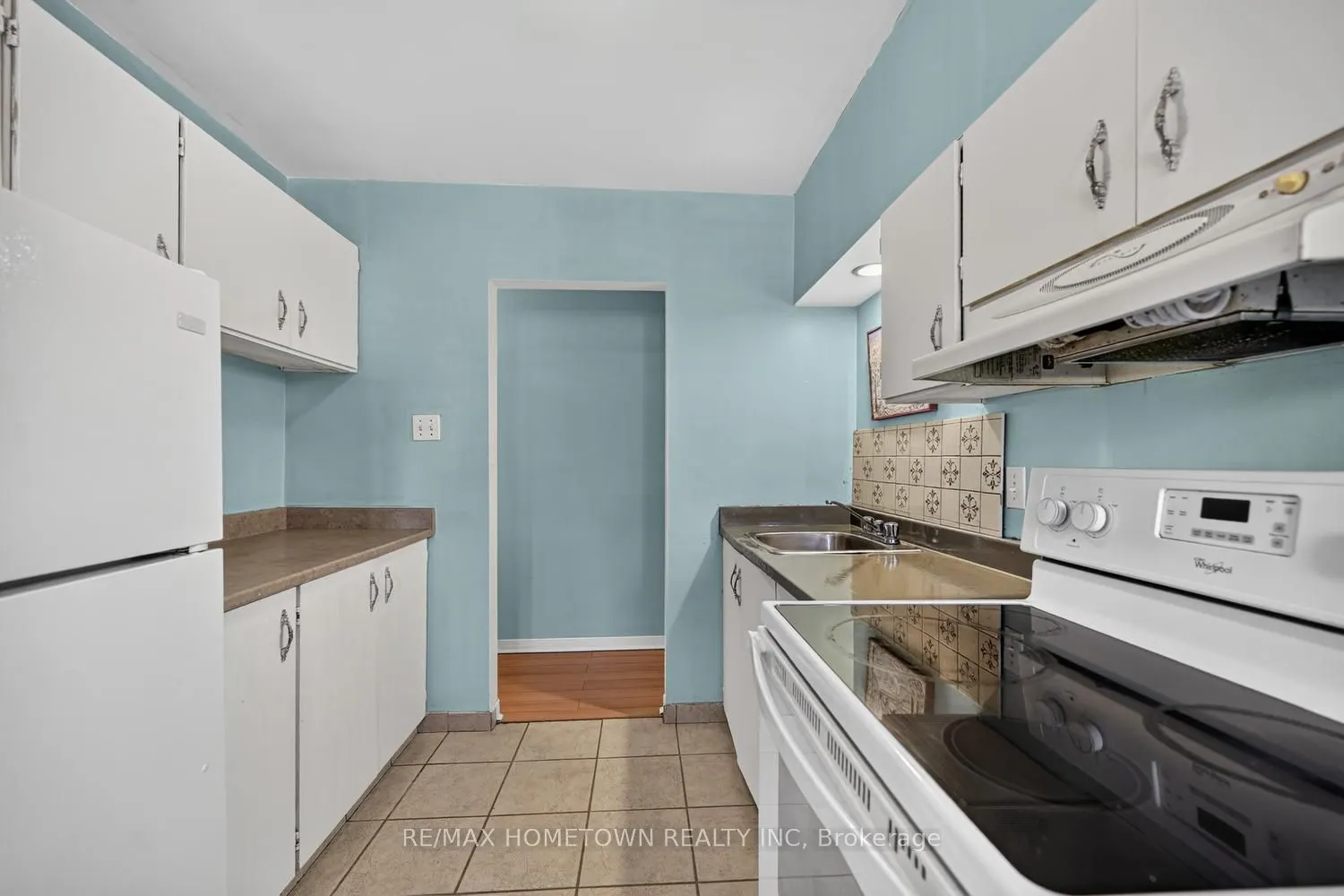 323 Main Street W #105