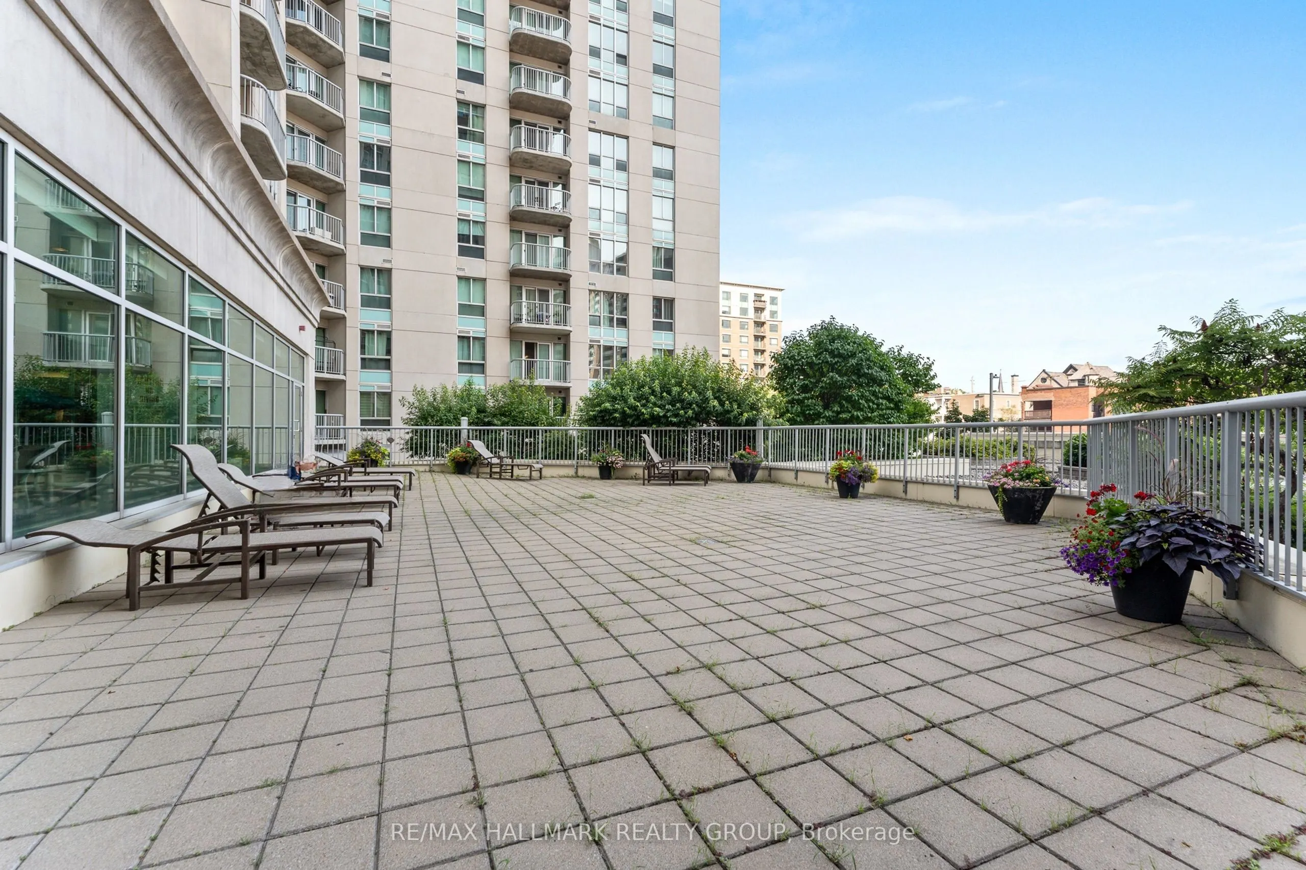 200 Rideau Street #1405