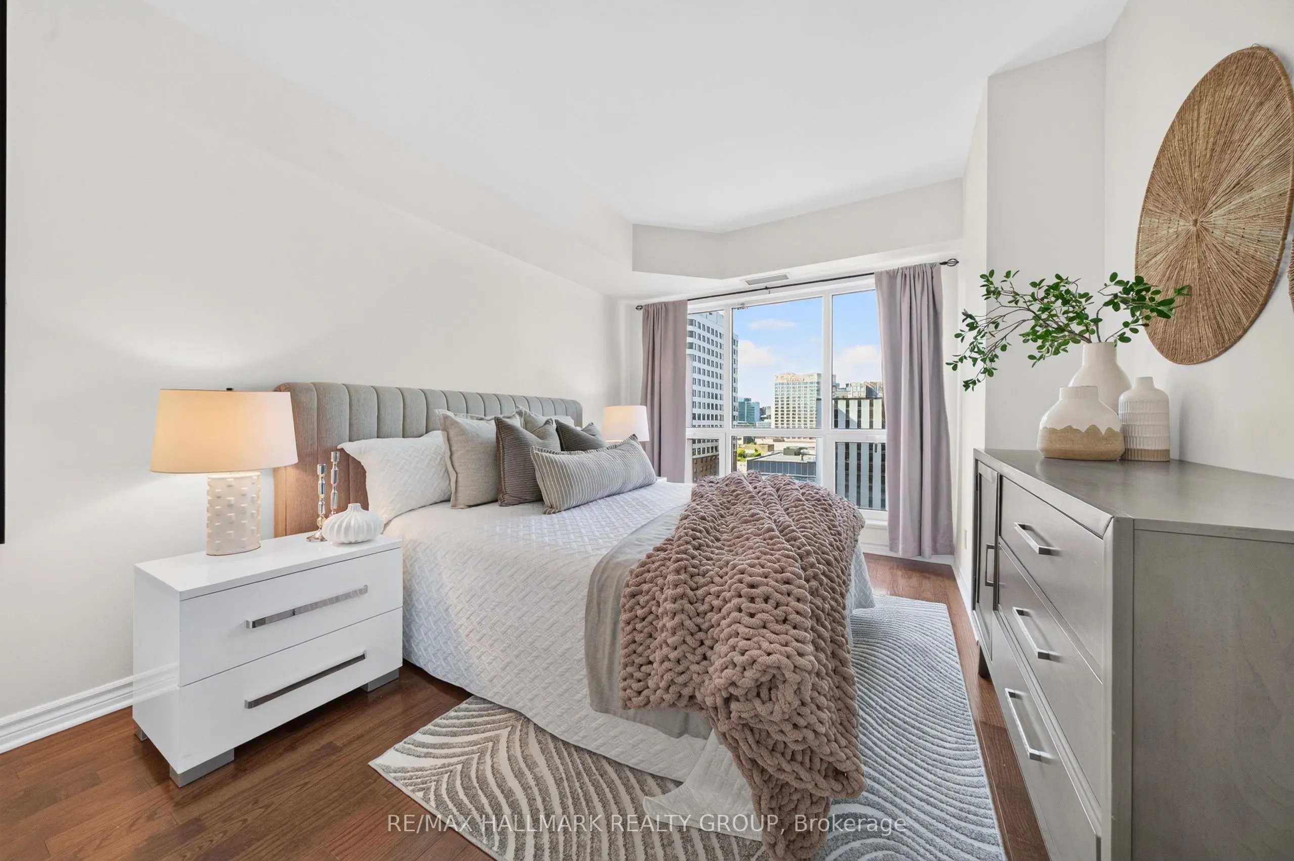 200 Rideau Street #1405