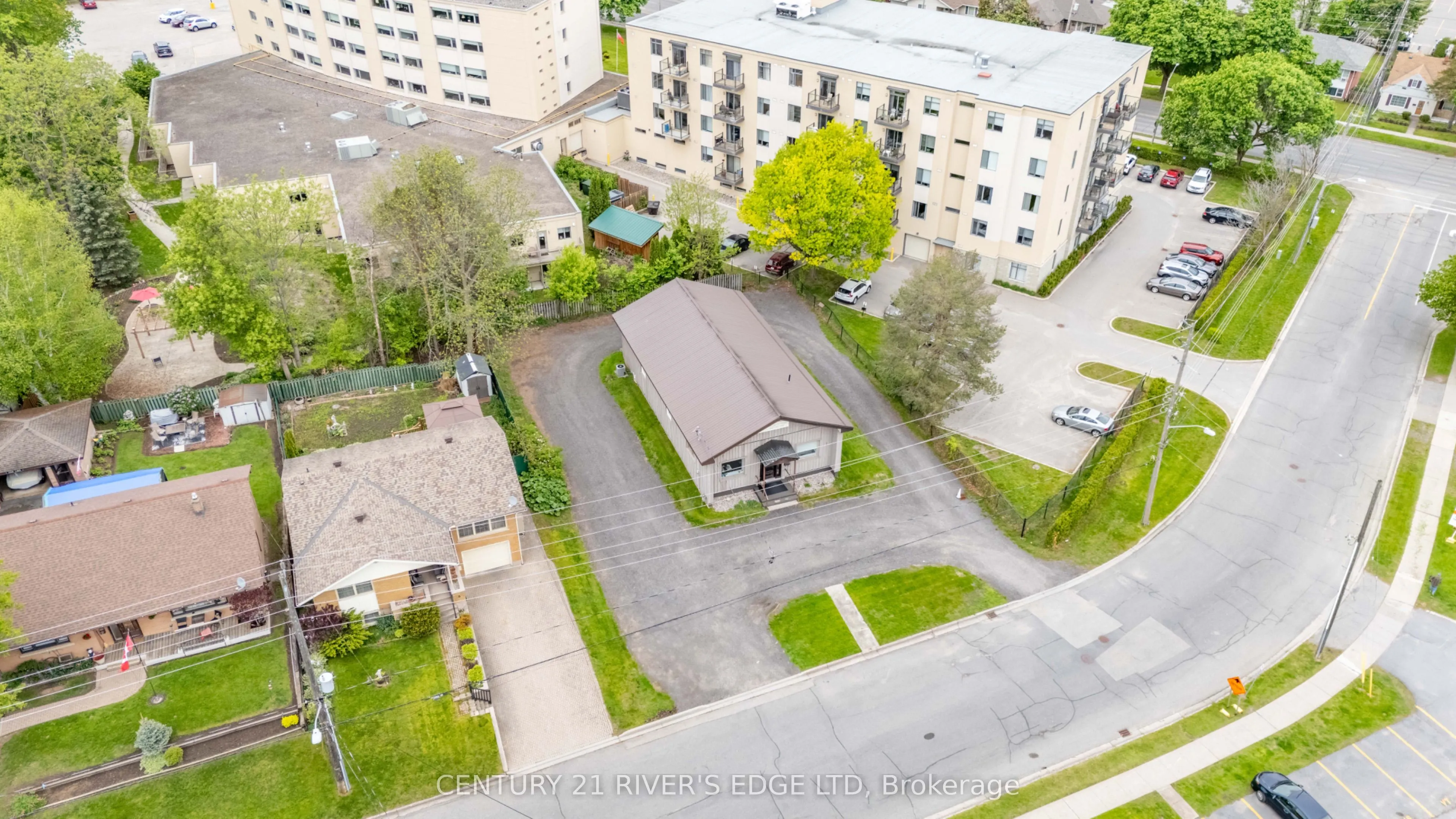 4 SCHOFIELD Avenue