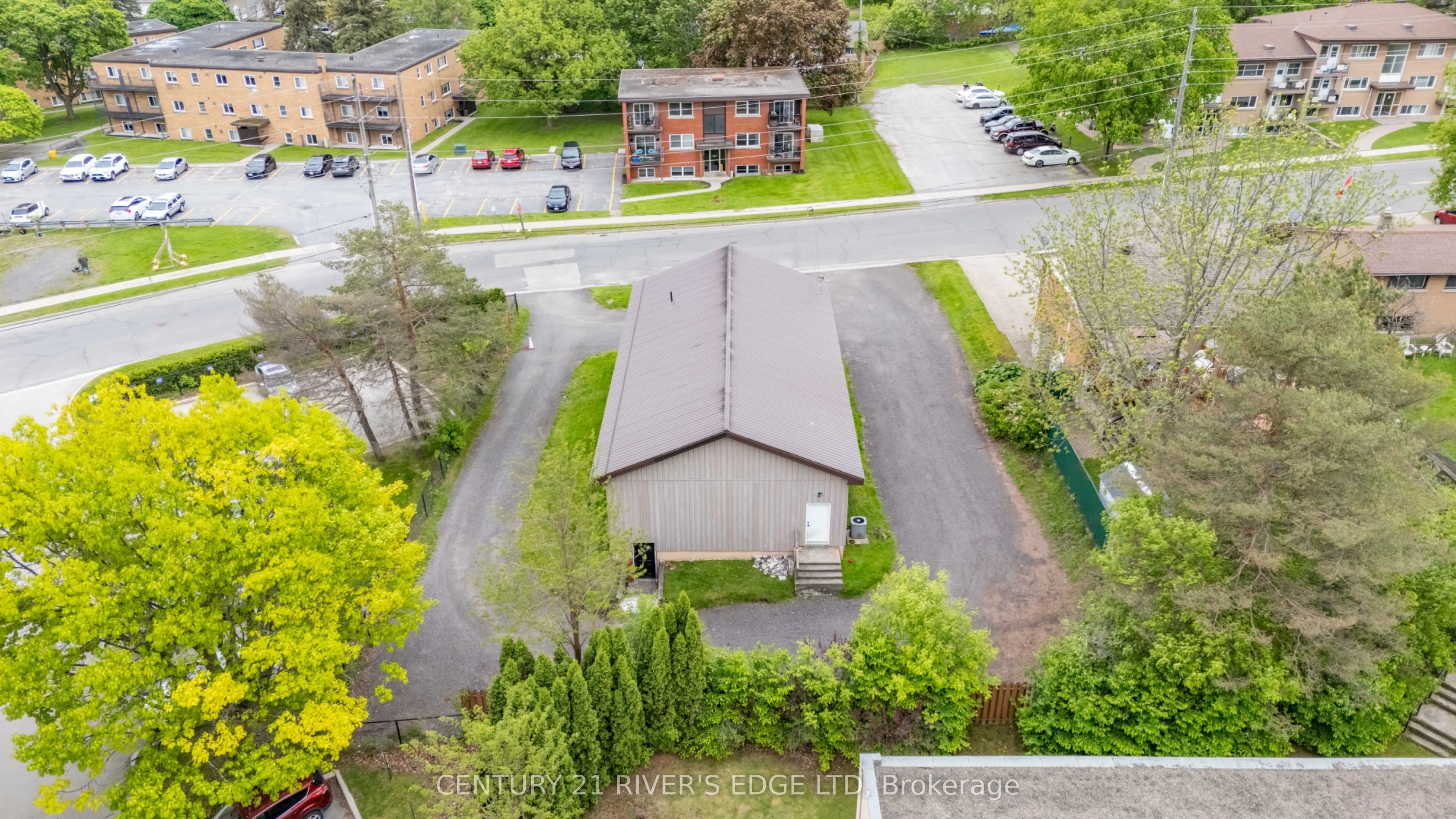 4 SCHOFIELD Avenue