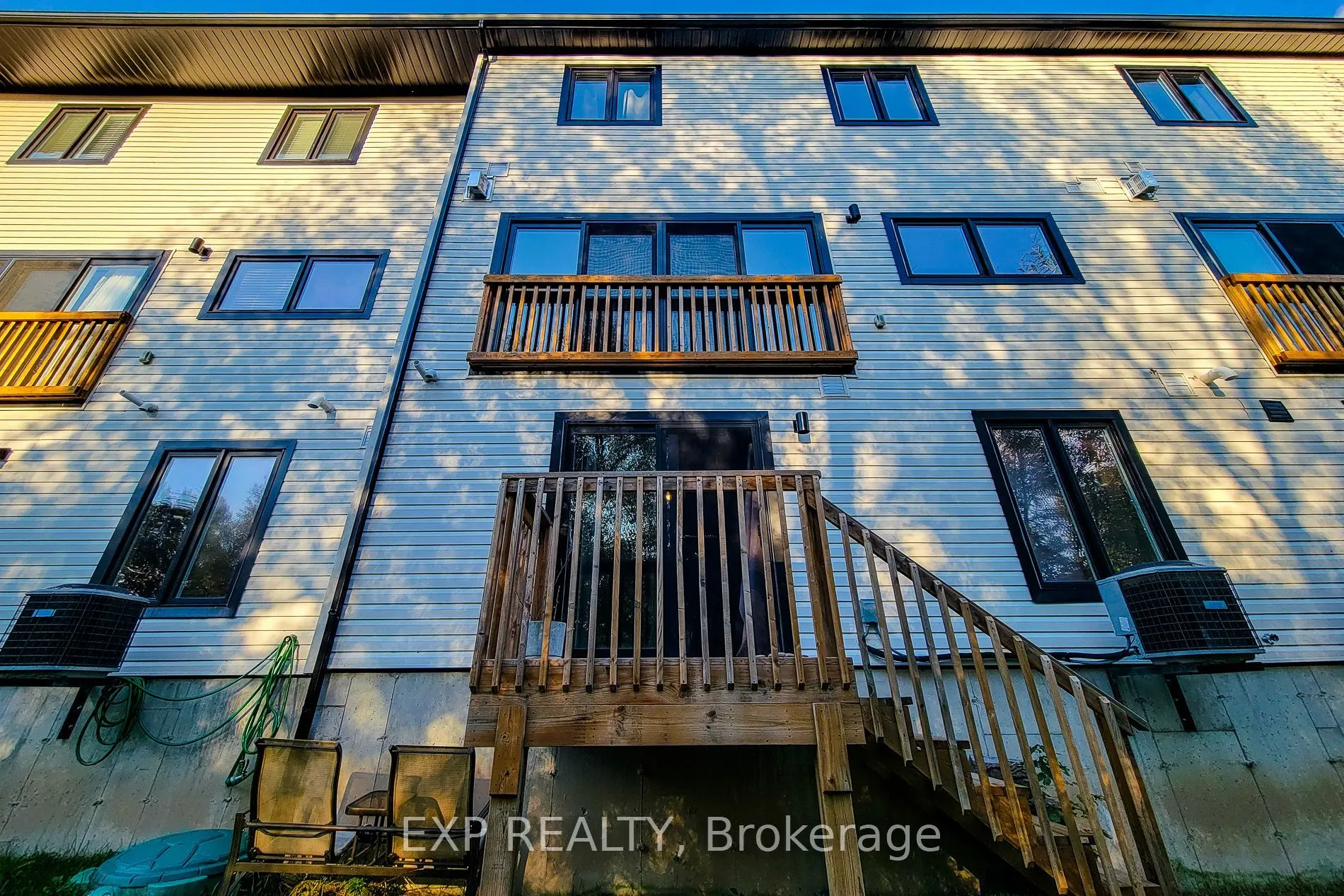18 Trailside Drive