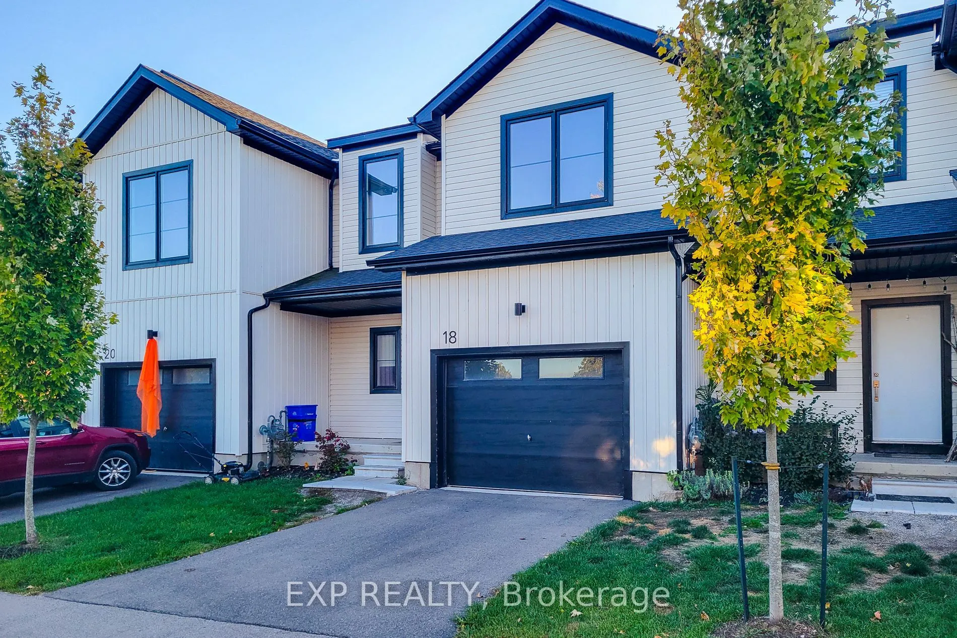 18 Trailside Drive
