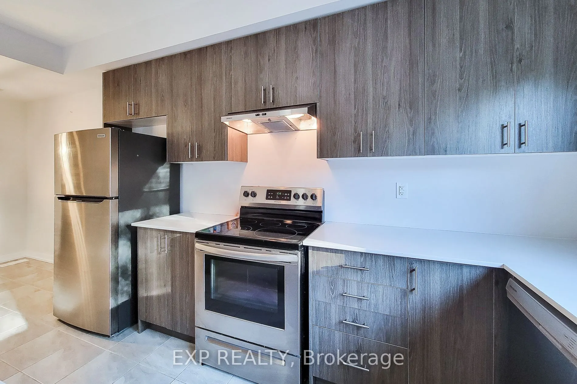 18 Trailside Drive