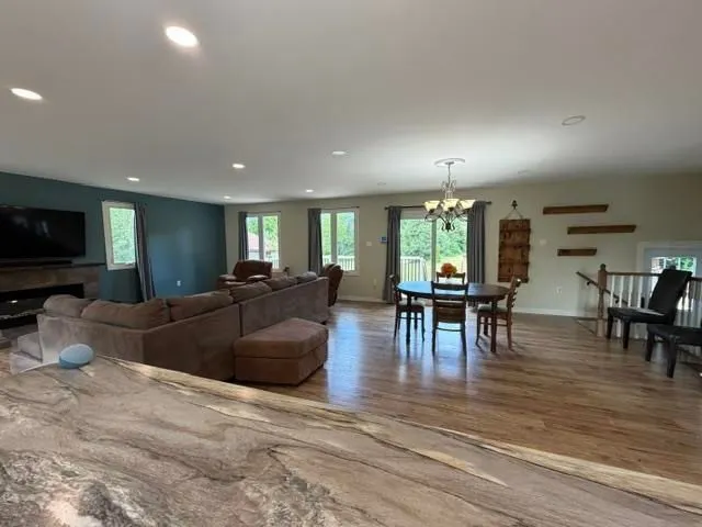 1049 Allen Side Road