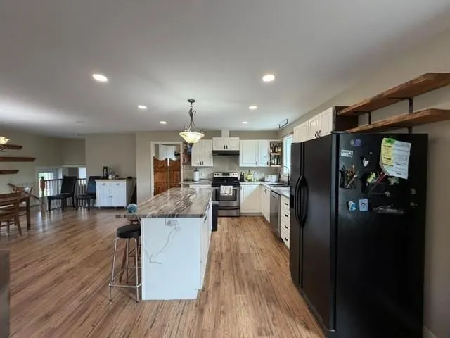 1049 Allen Side Road