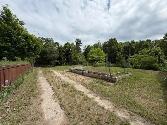 1049 Allen Side Road