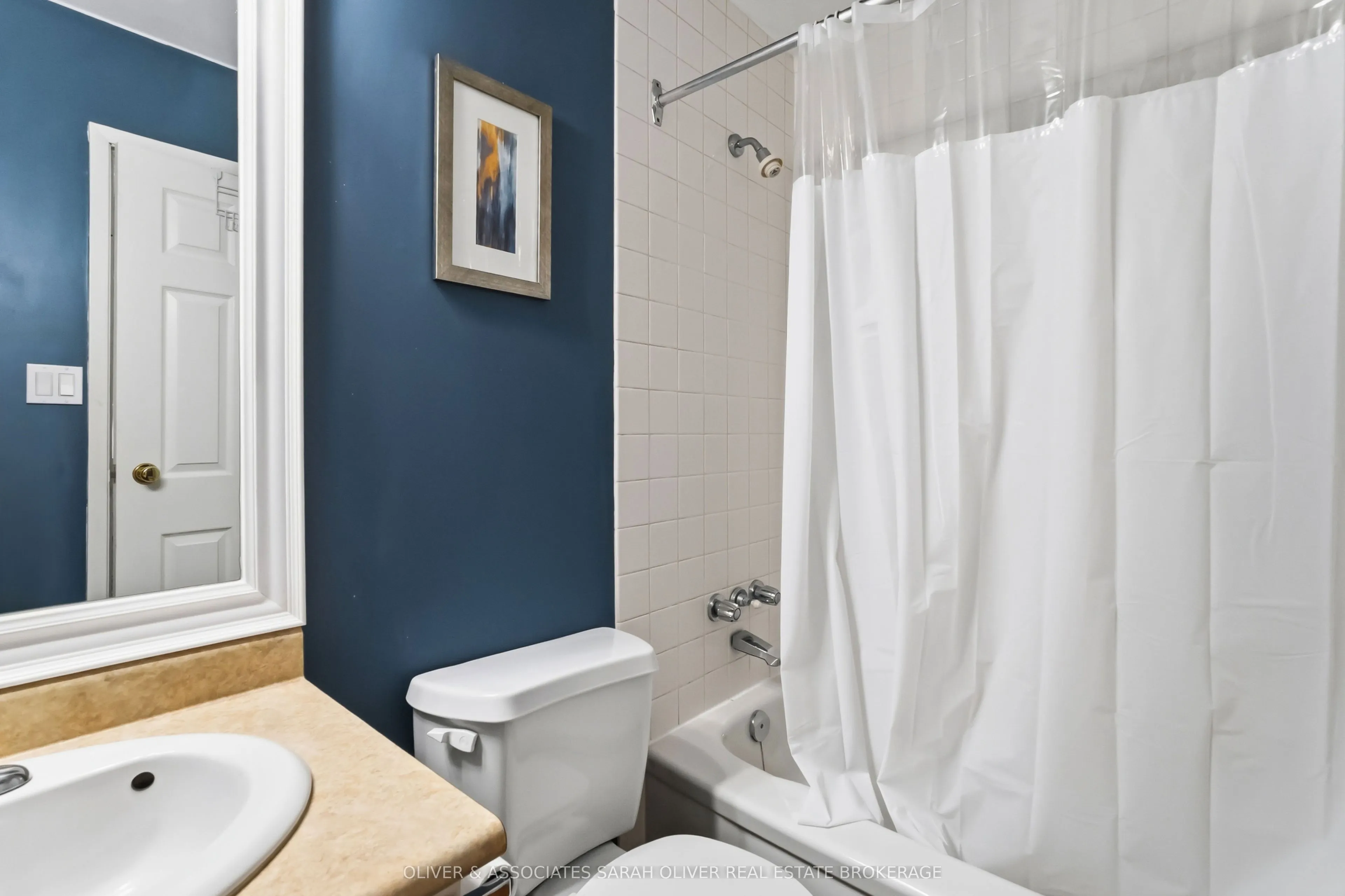 285 Queens Avenue #101