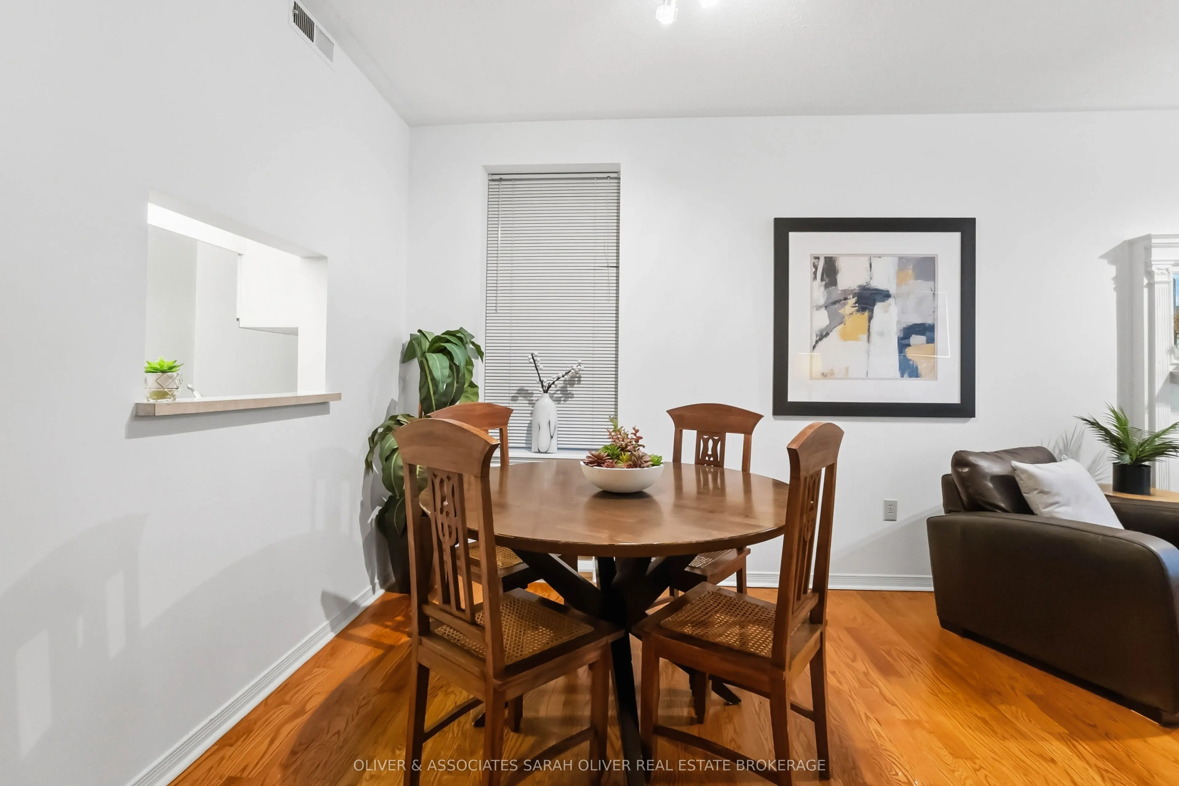 285 Queens Avenue #101