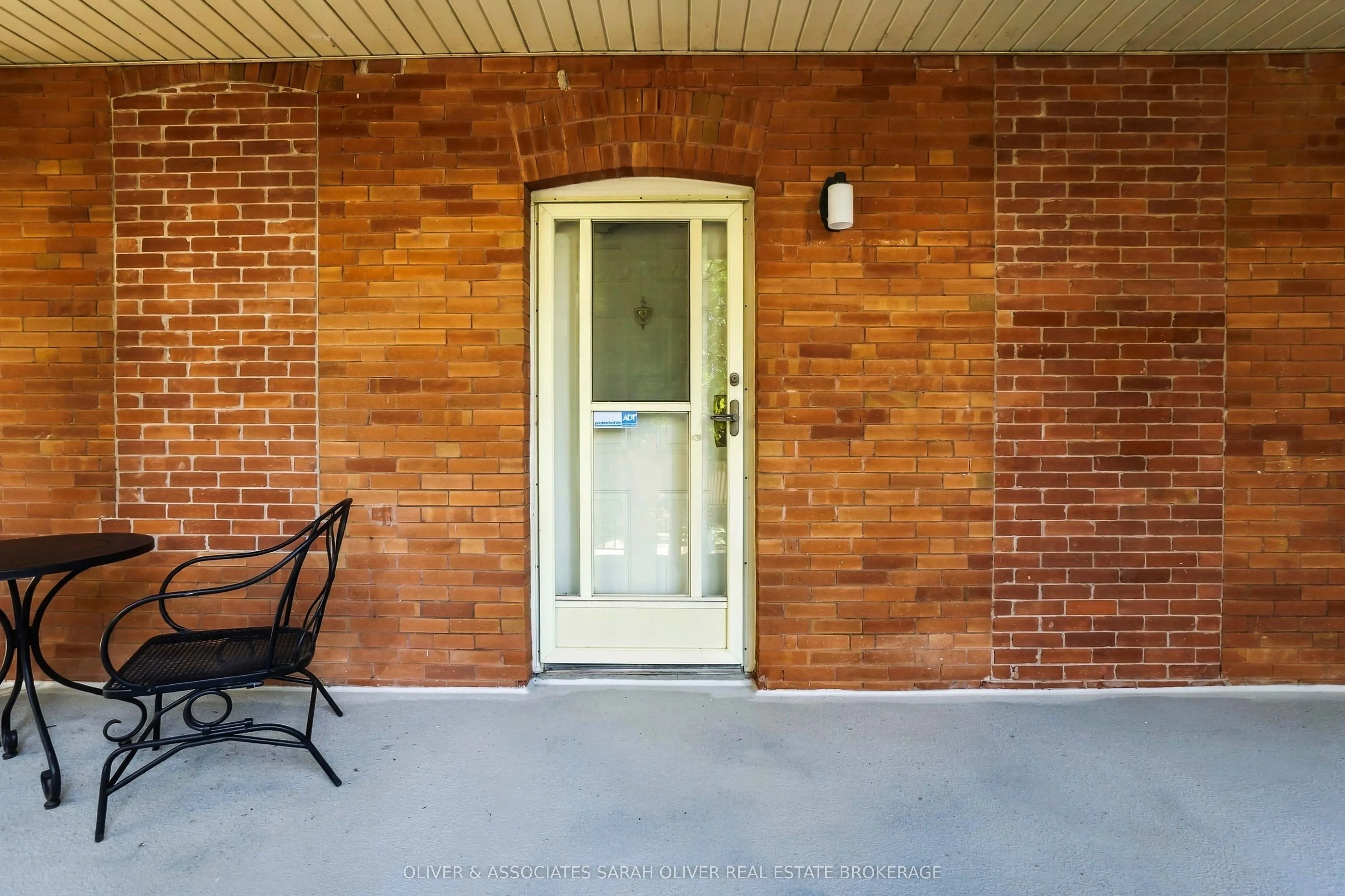 285 Queens Avenue #101