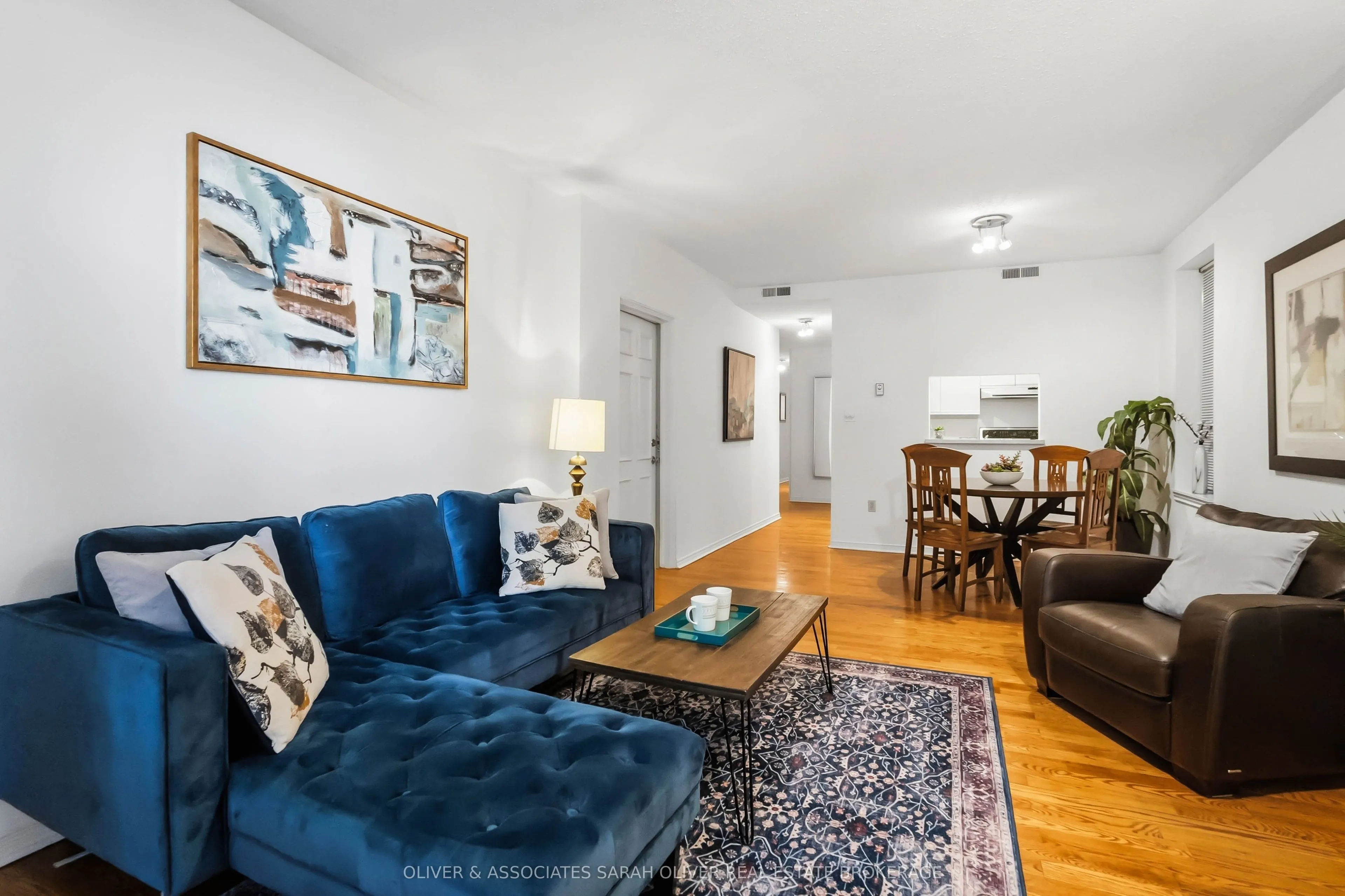 285 Queens Avenue #101