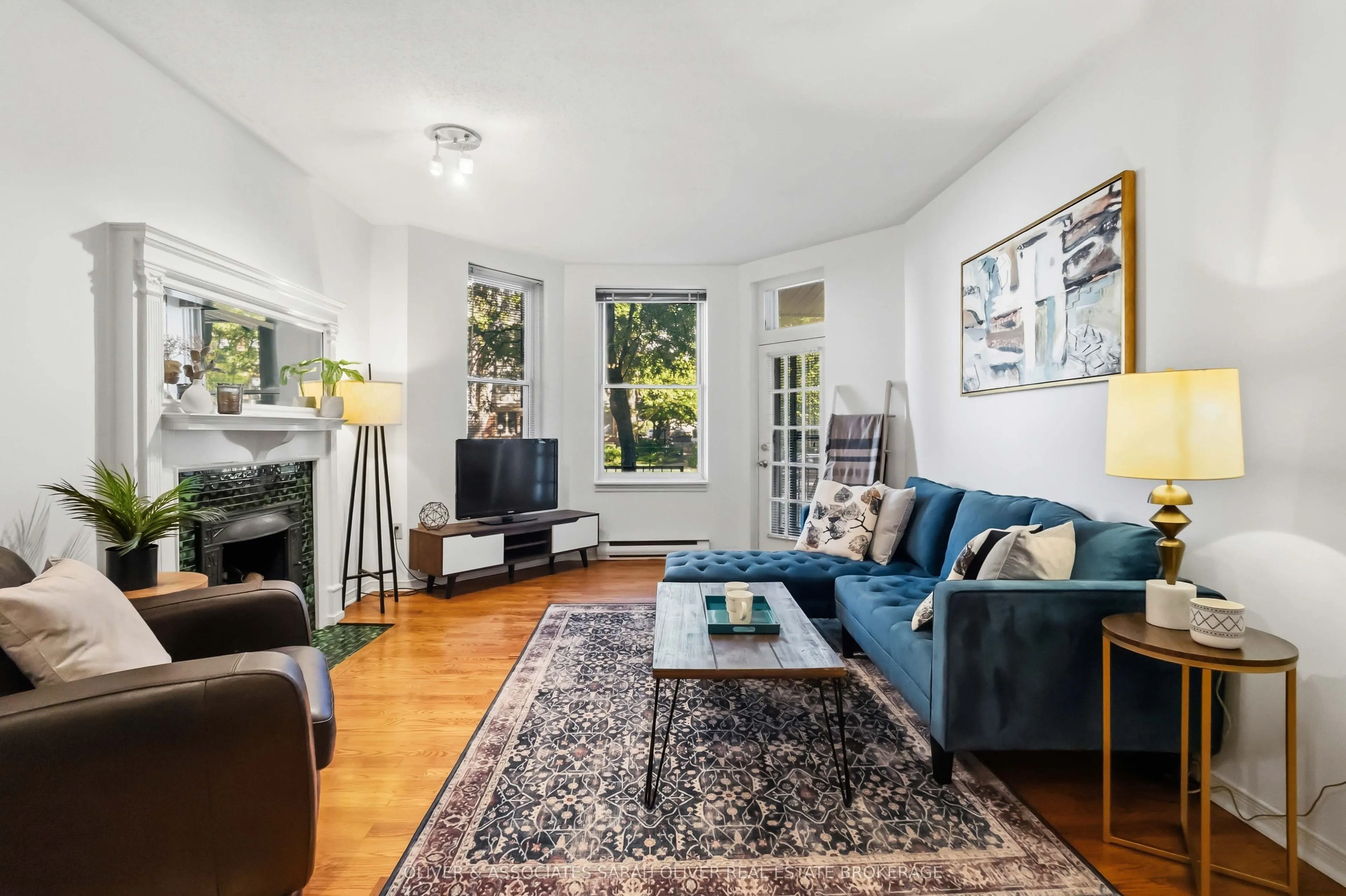 285 Queens Avenue #101